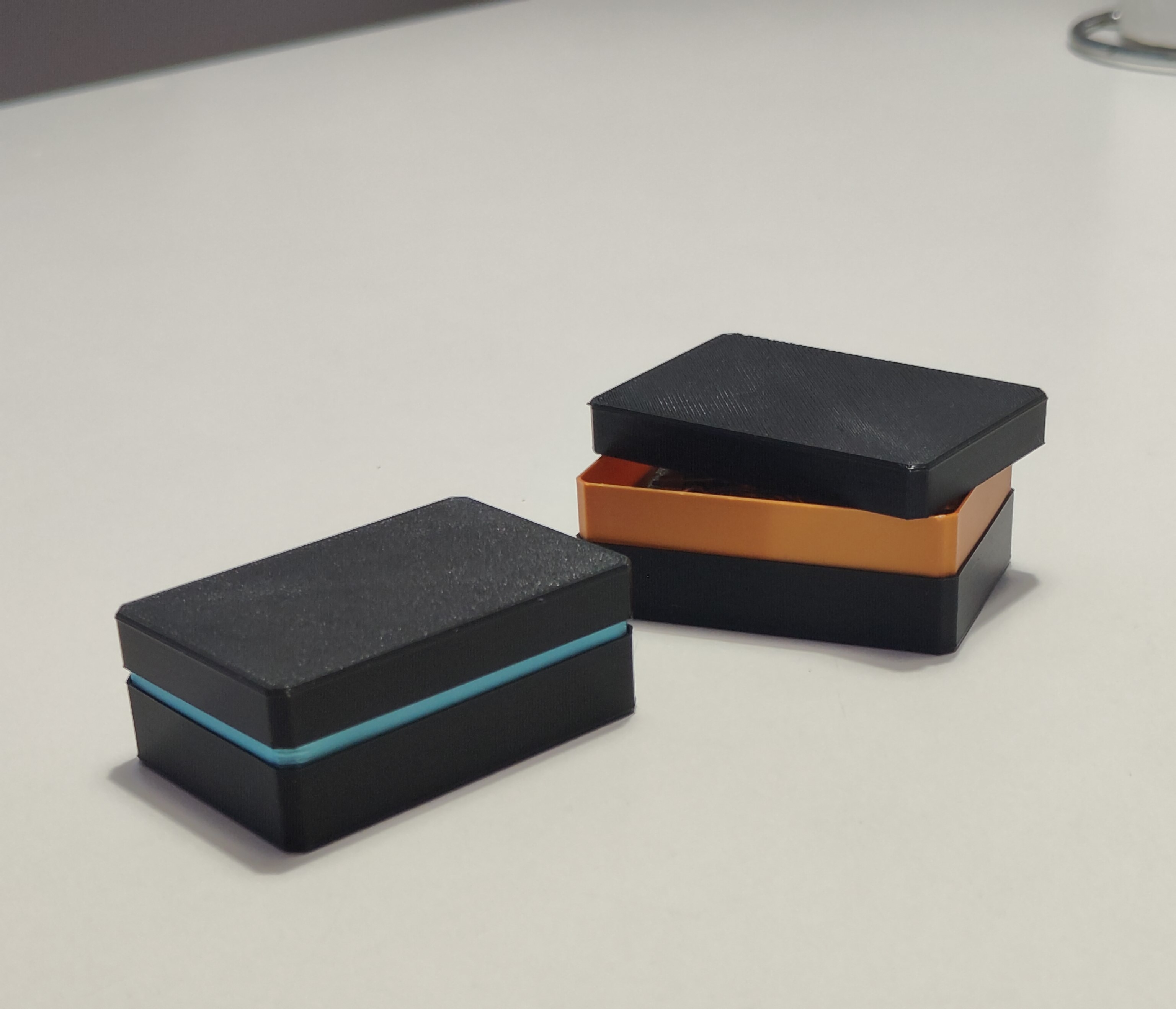 Minimalistic gift box