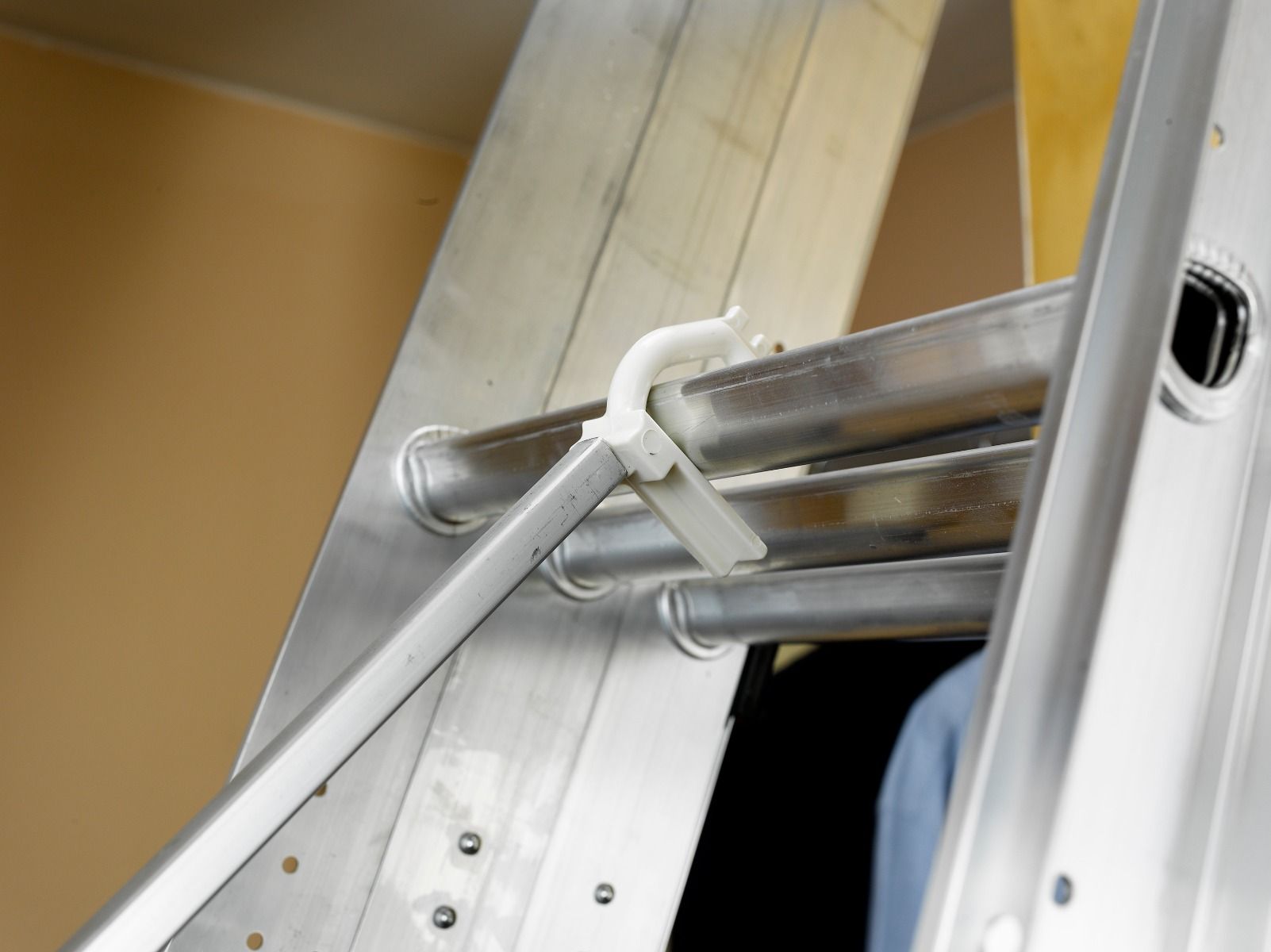 Attic Ladder Pull Pole Hook — thumbnail 4