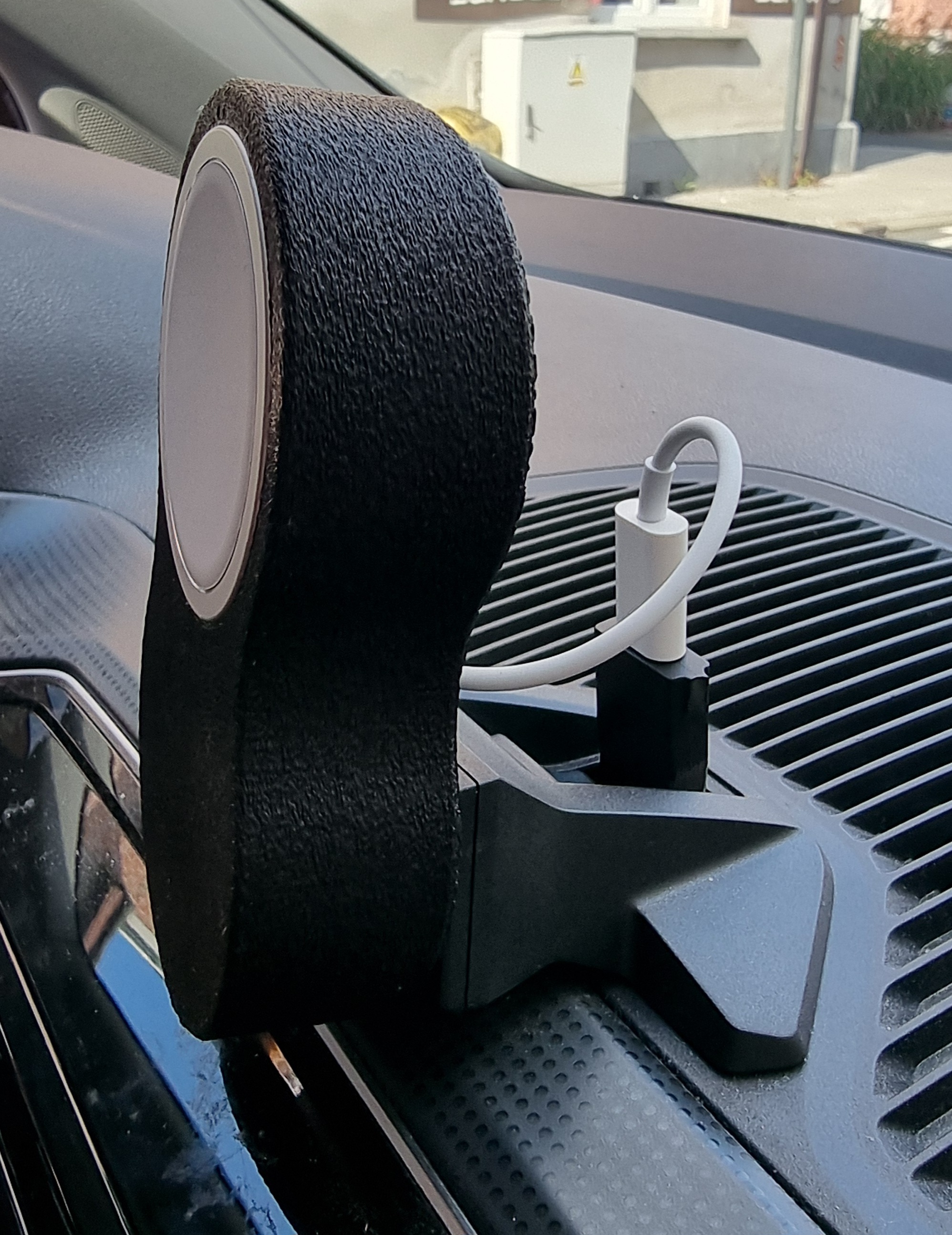 Skoda CityGo Magsafe Phone holder