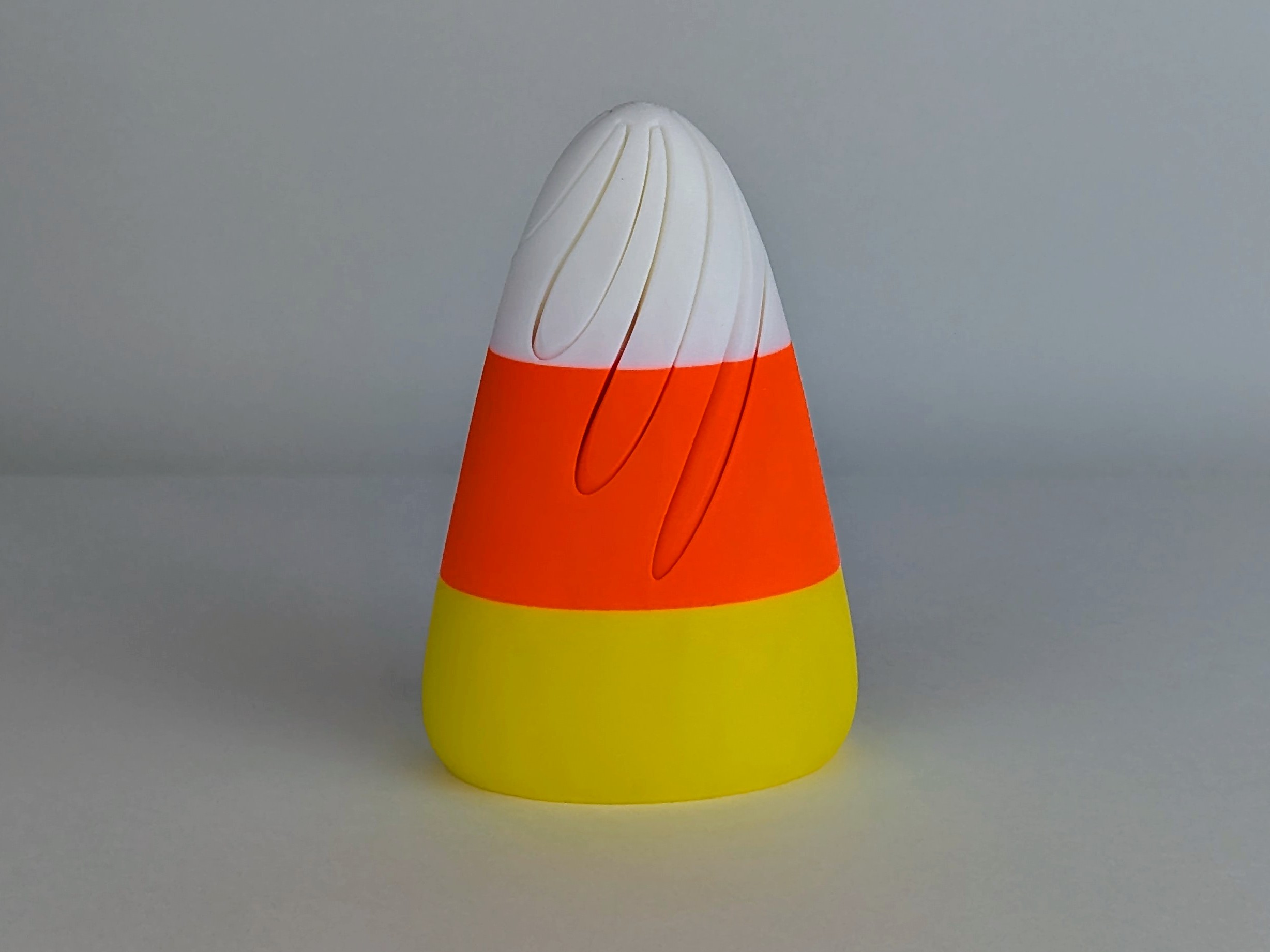 Miniatura 3 do modelo 3D Impossible Passthrough Candy Corn Fidget