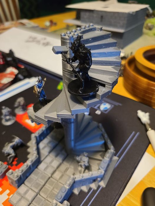 Spiral Stairs - Compatible with Lego (r) Bricks and 25mm TTRPGs such as D&D (r)