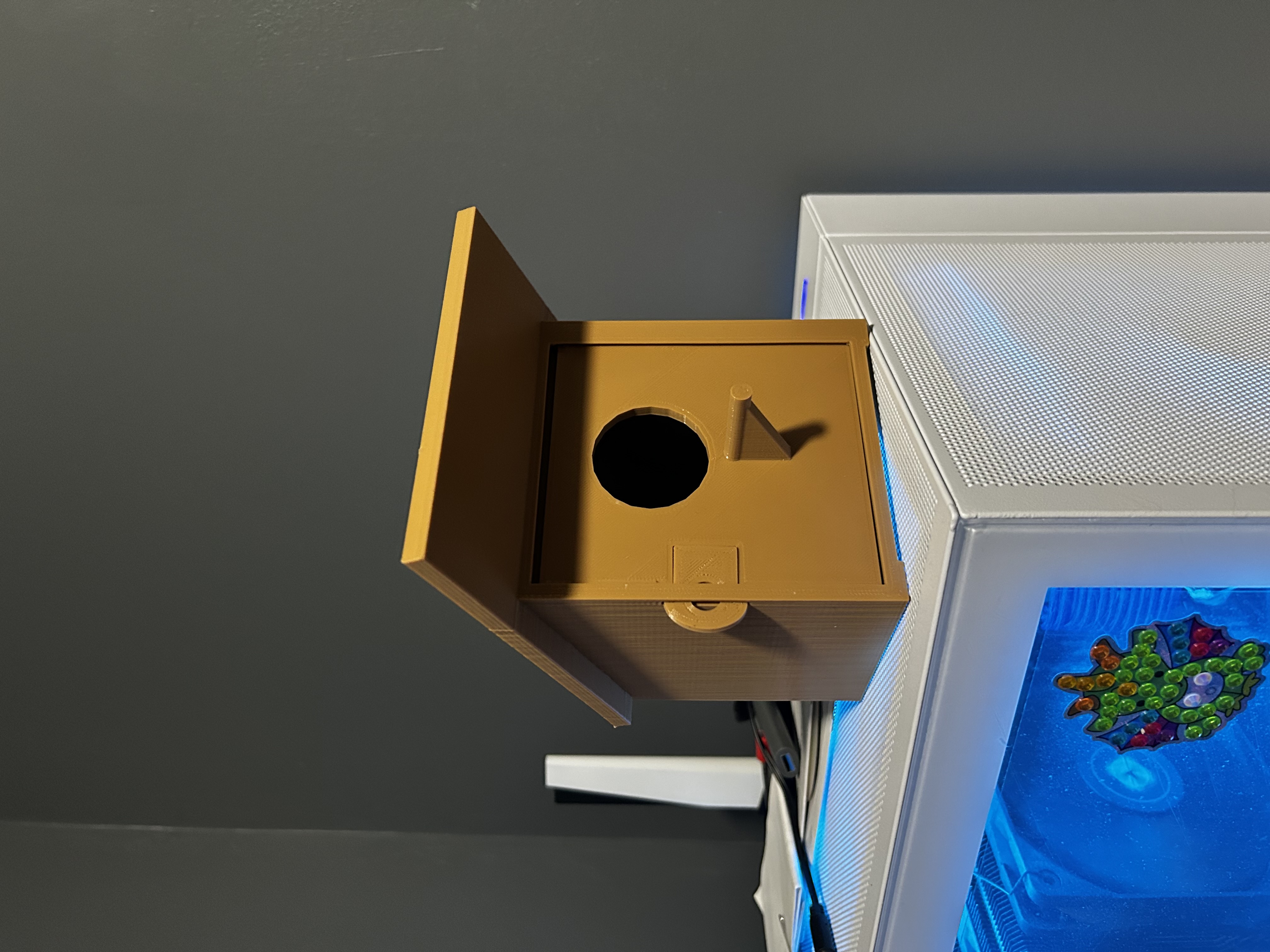 Mini birdhouse