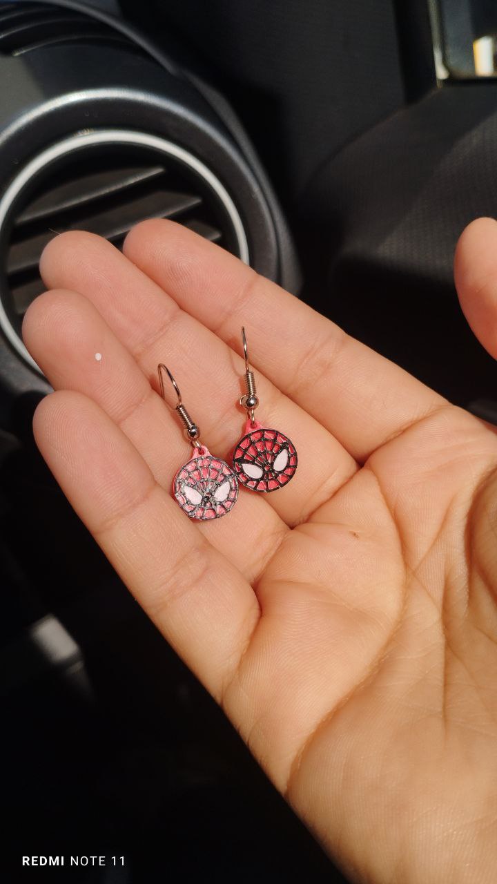 earring/arito spiderman