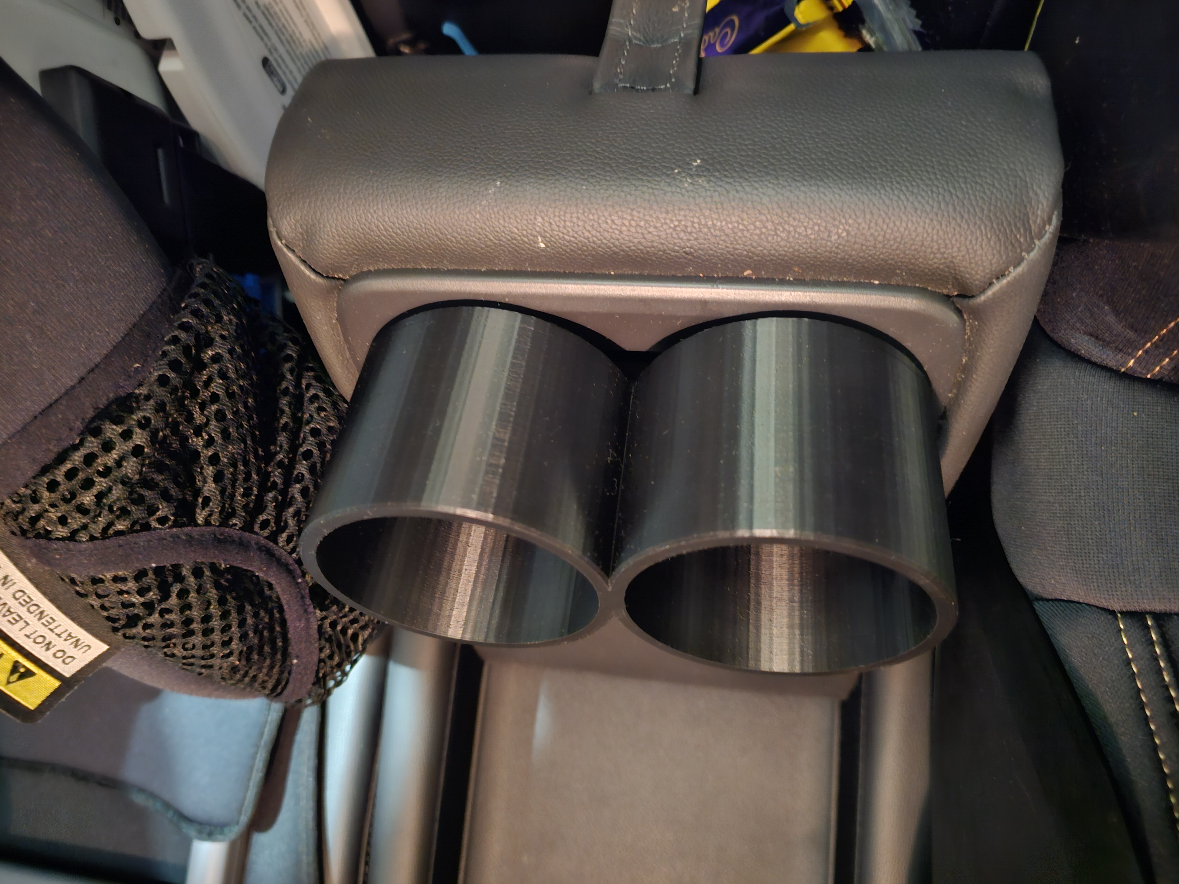 Yeti 18oz/532mL Hyundai Tucson rear cup holder