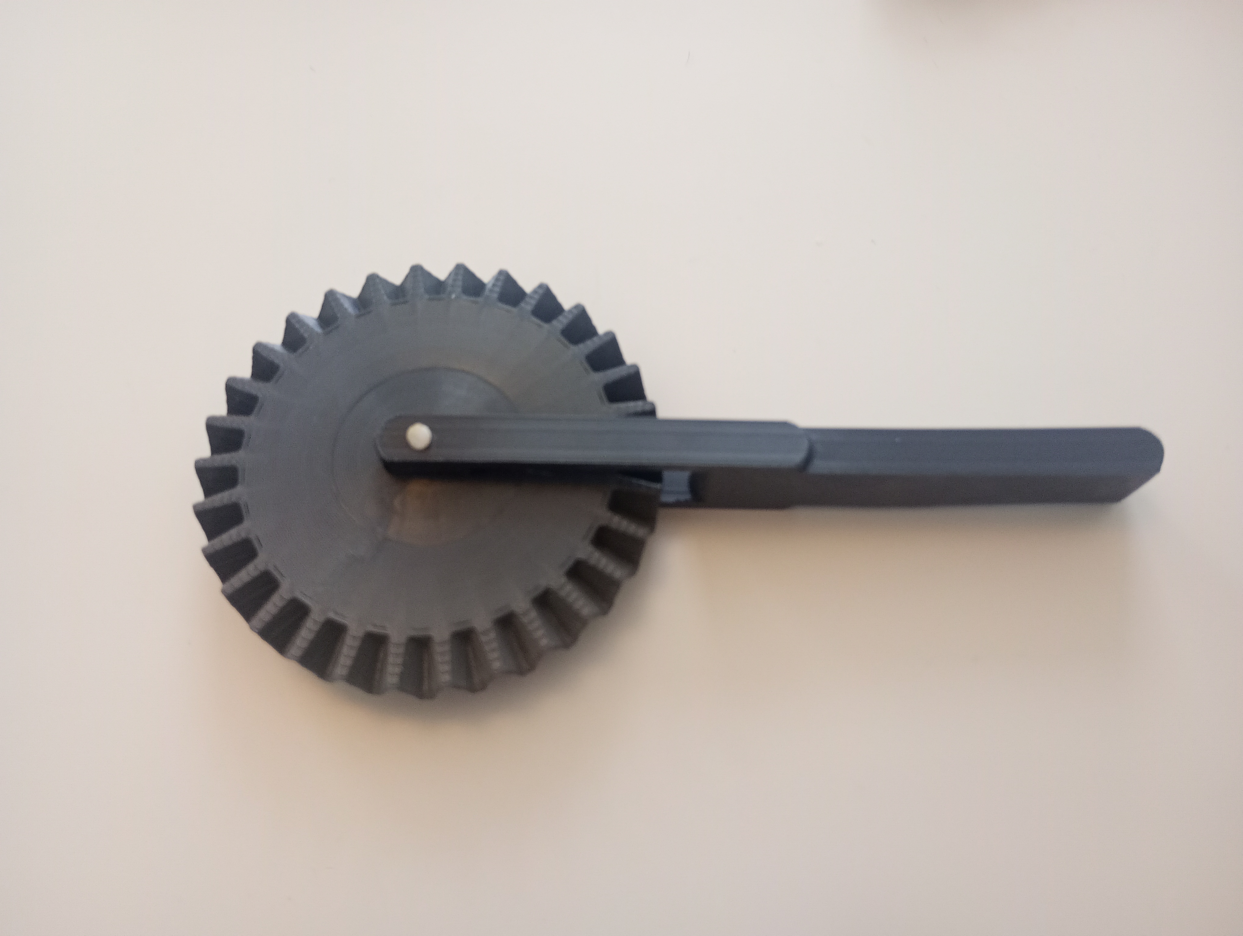 Pasta cutter - no hardware needed