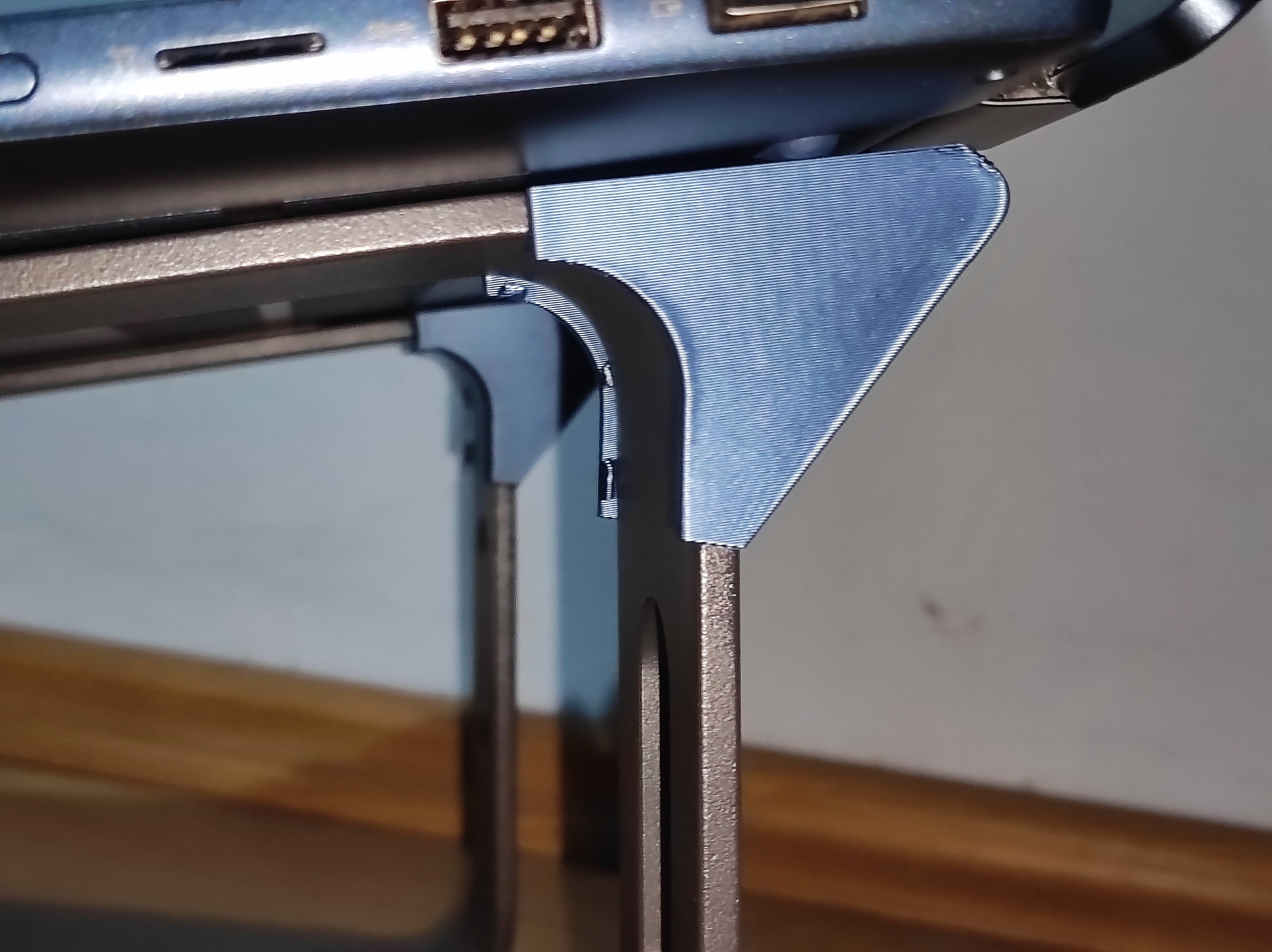 Laptop stand extension