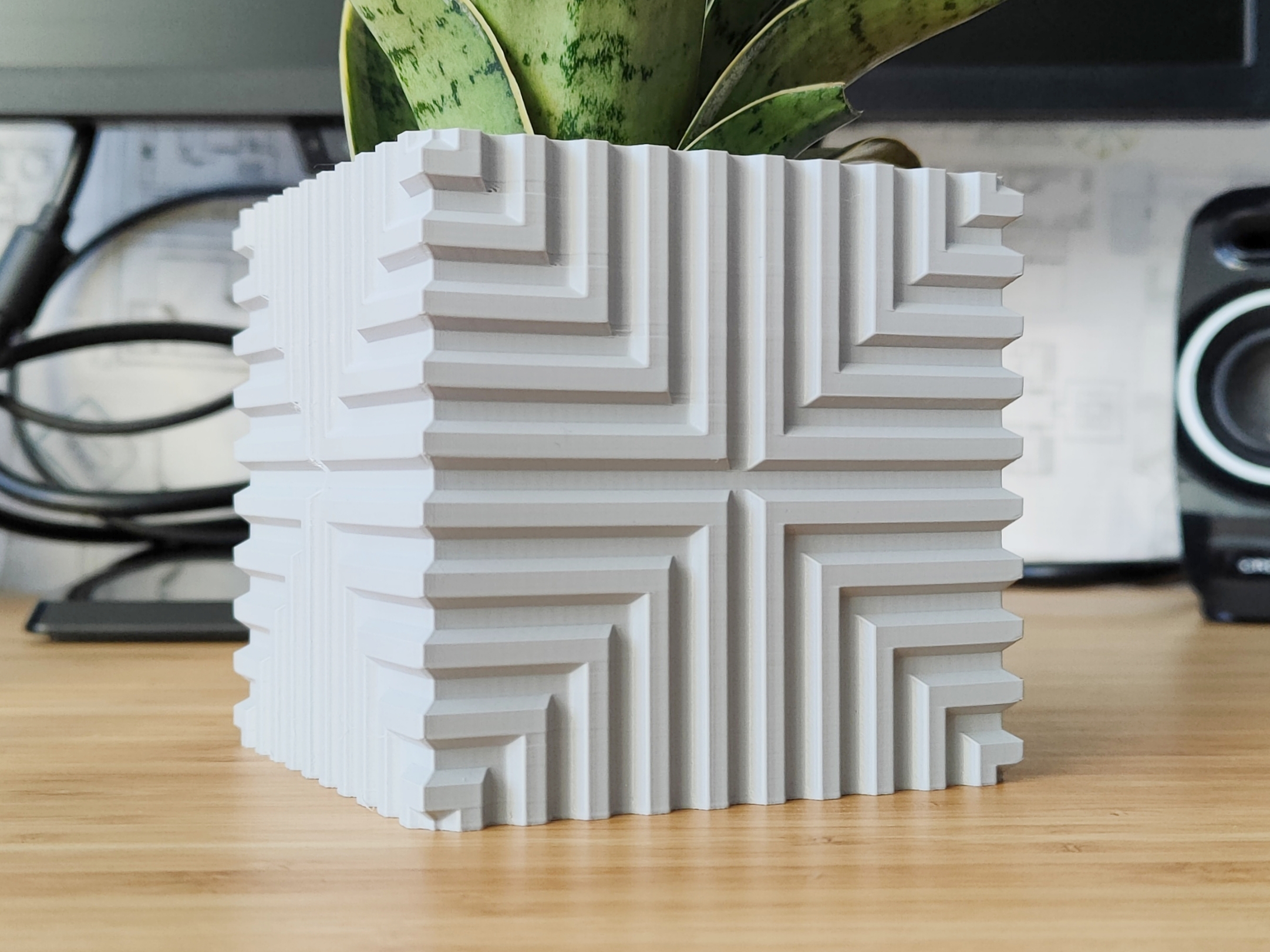 Matrix Cube Plant pot and Planter - Vase mode design