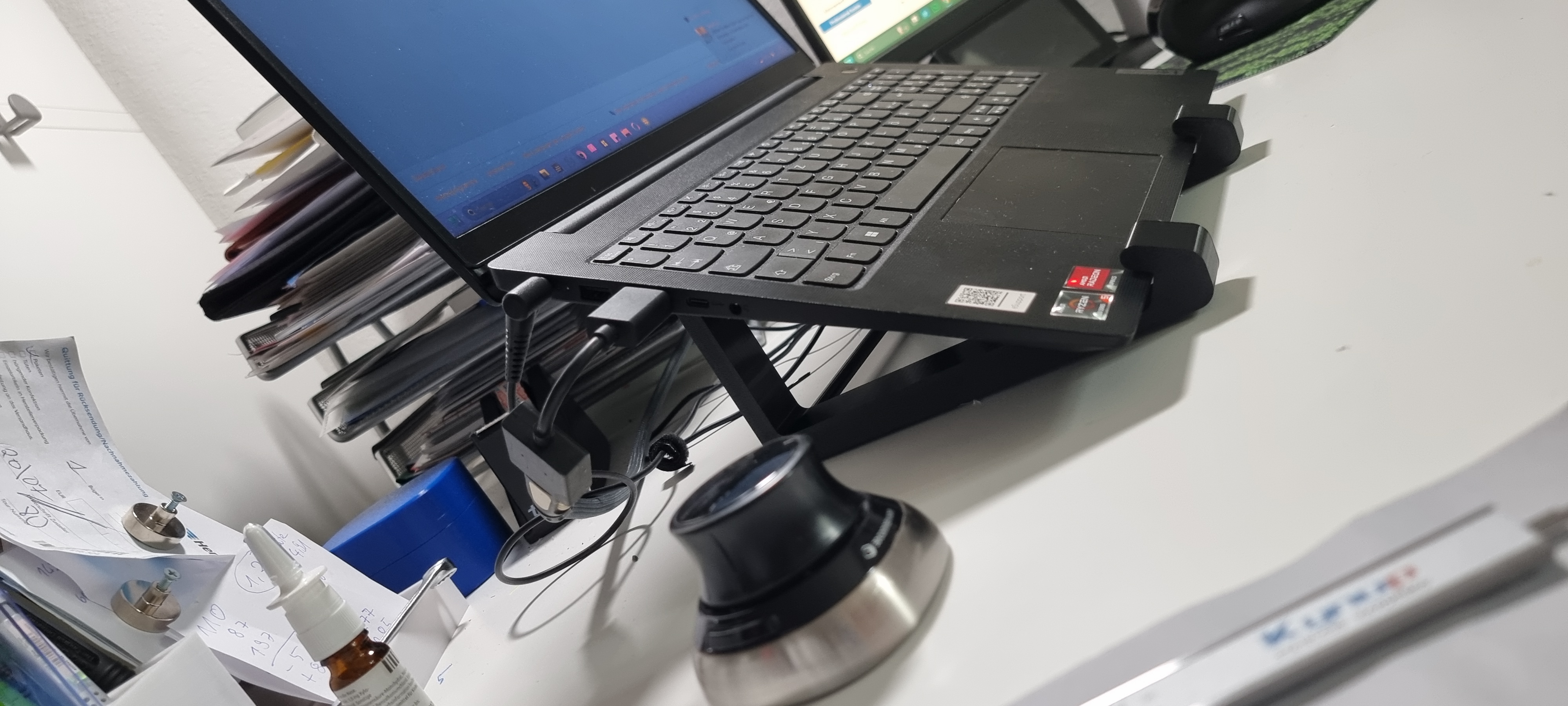 Laptop stand, 30° Laptop Ständer