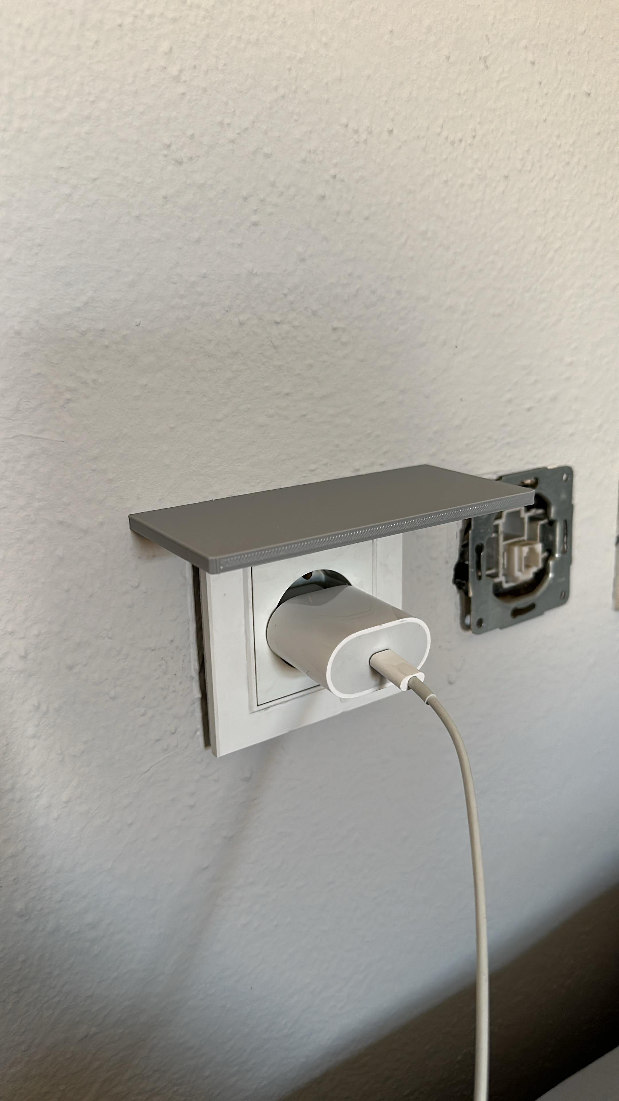 Outlet Shelf