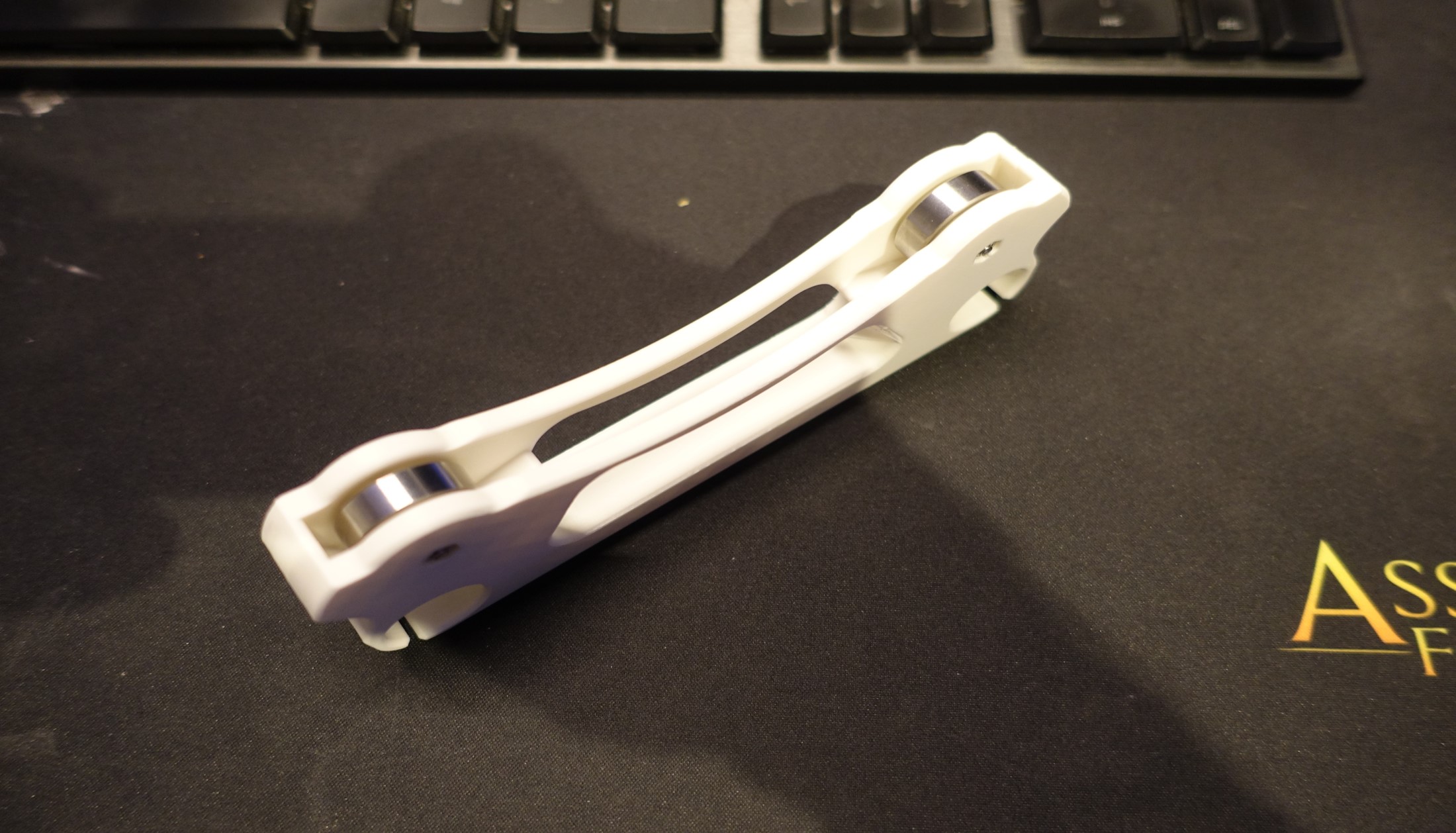 Roll holder for filament rolls for the (un)original Prusa box.
