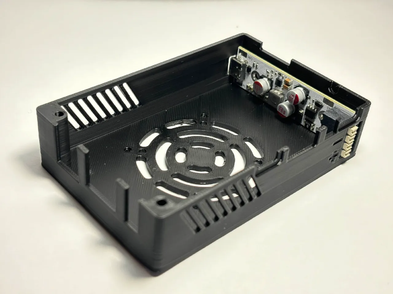 シンブルケース Ninja Labs ニンジャラボ iPhone16/16Pro 15/15Pro 14Pro 13Pro 専用