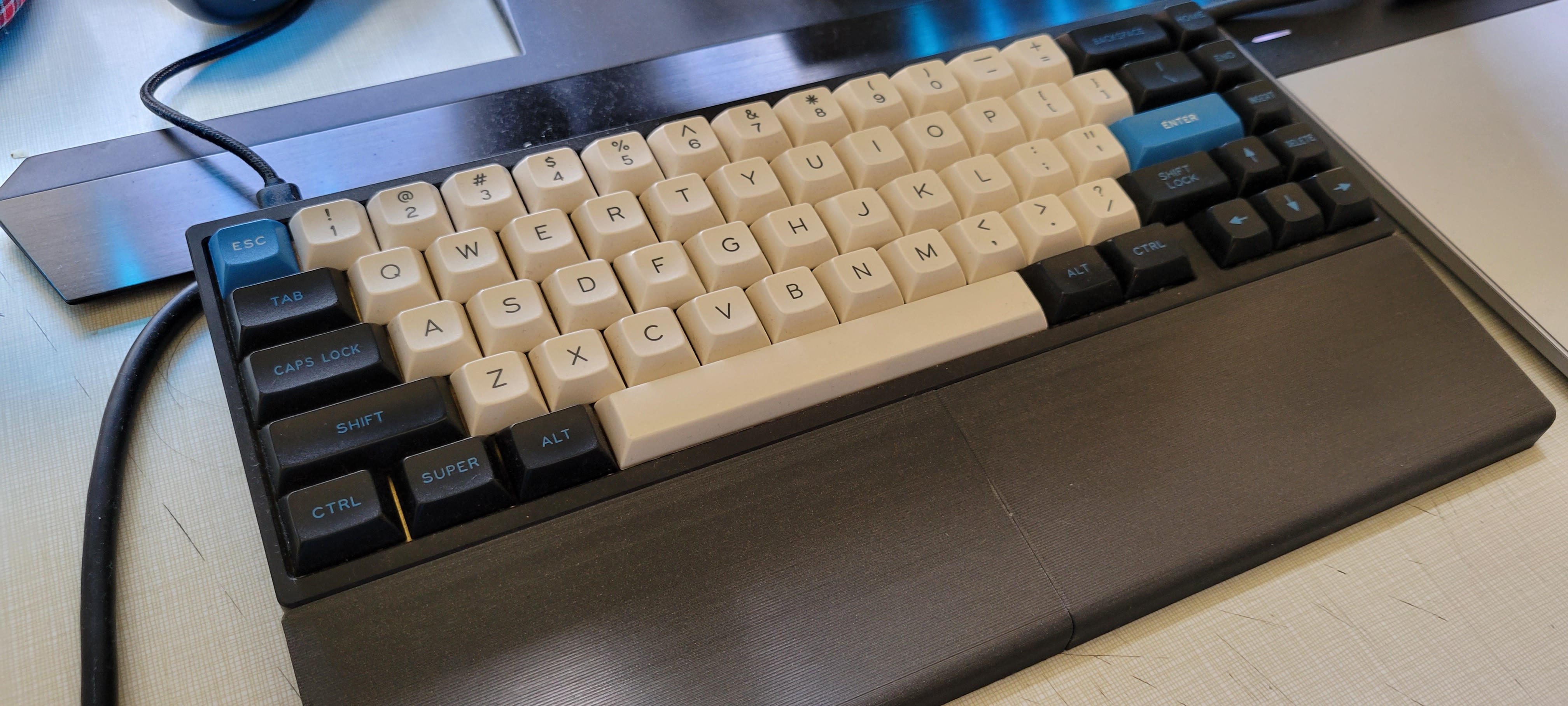 KBD67mkII Wristrest