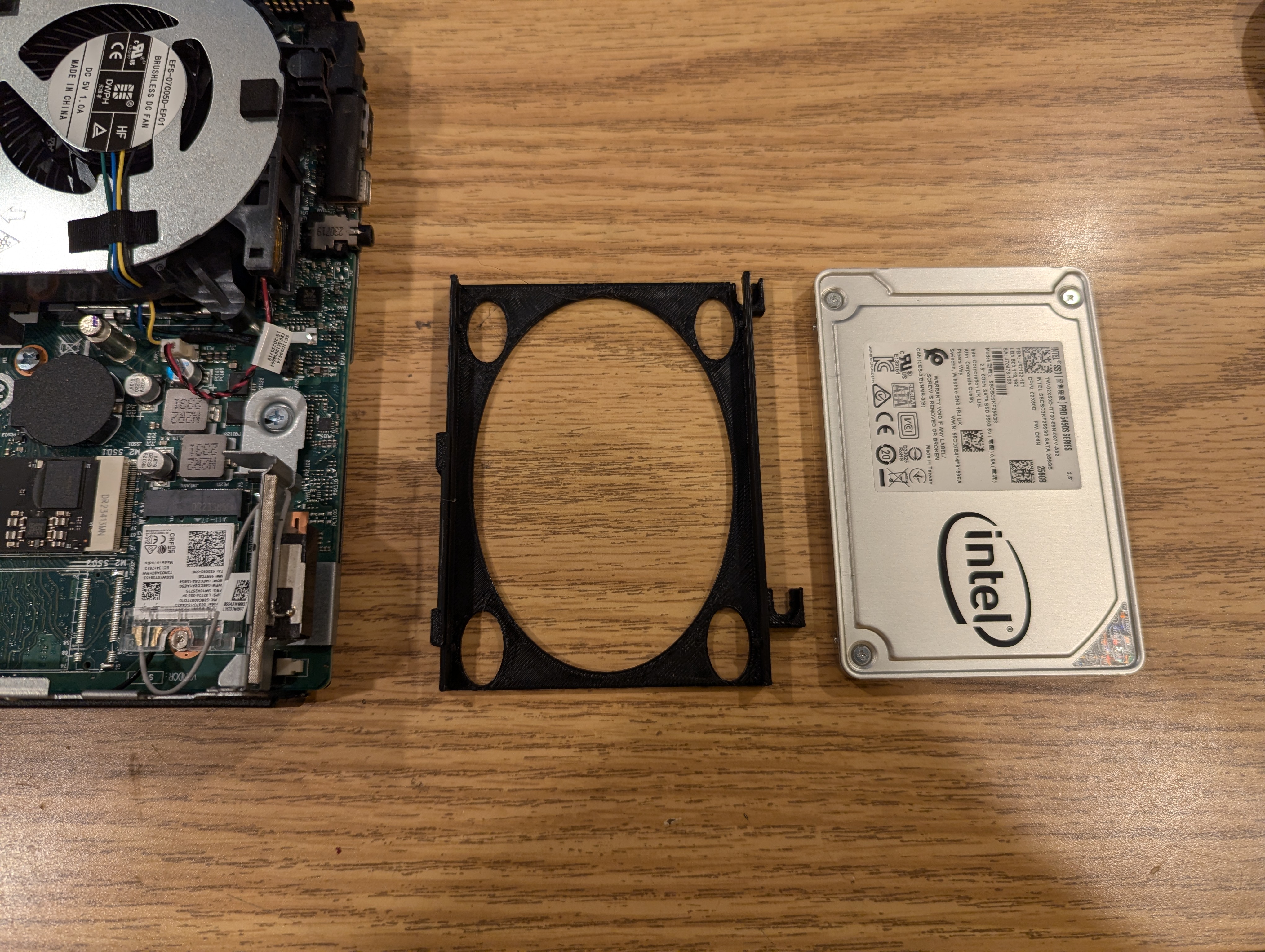 Lenovo ThinkCentre Neo 50q Hard Disk caddy - holder - bracket - SSD