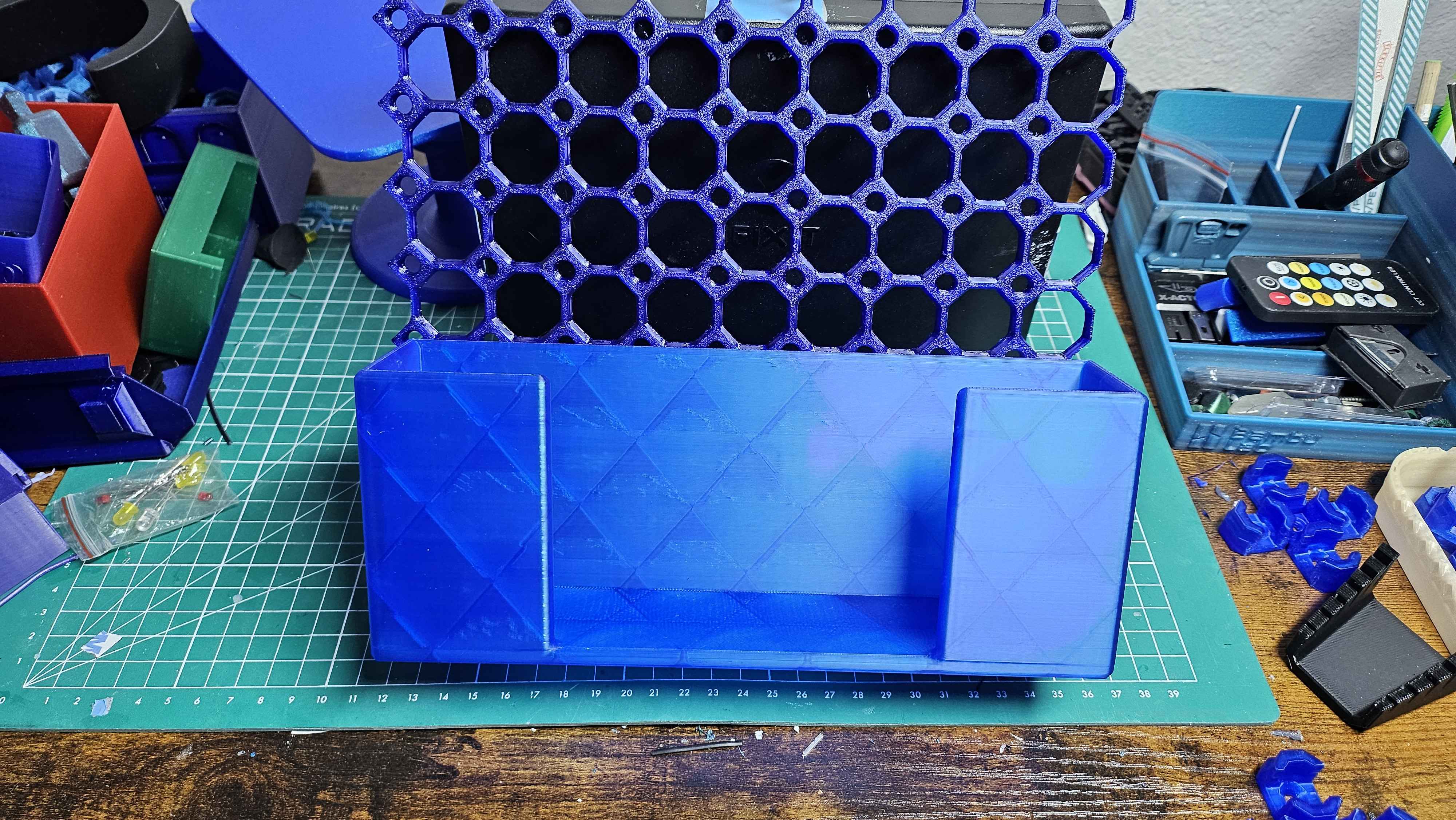 iFixit Manta Kit Multiboard Mount — thumbnail 3