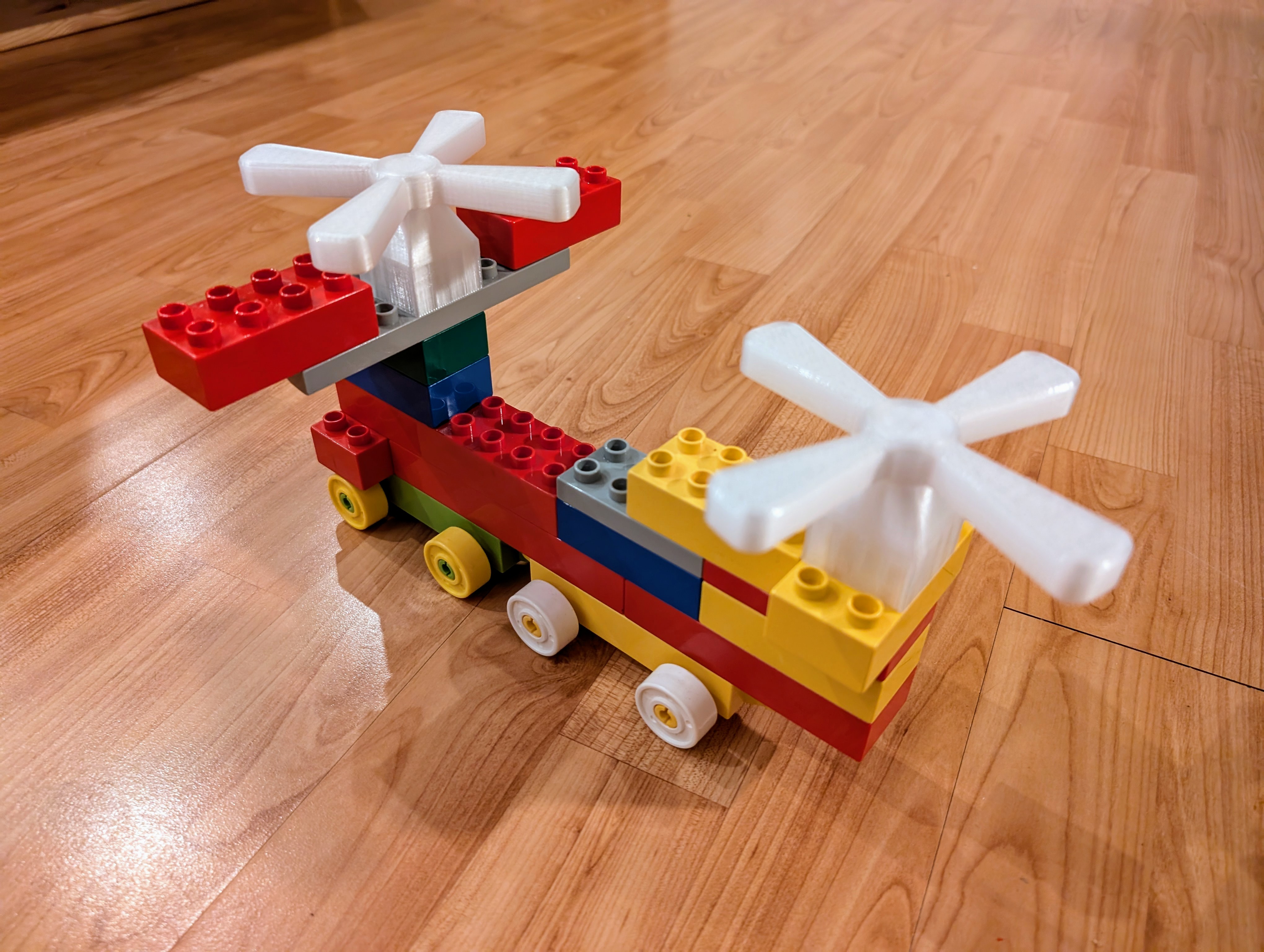 Duplo Propeller