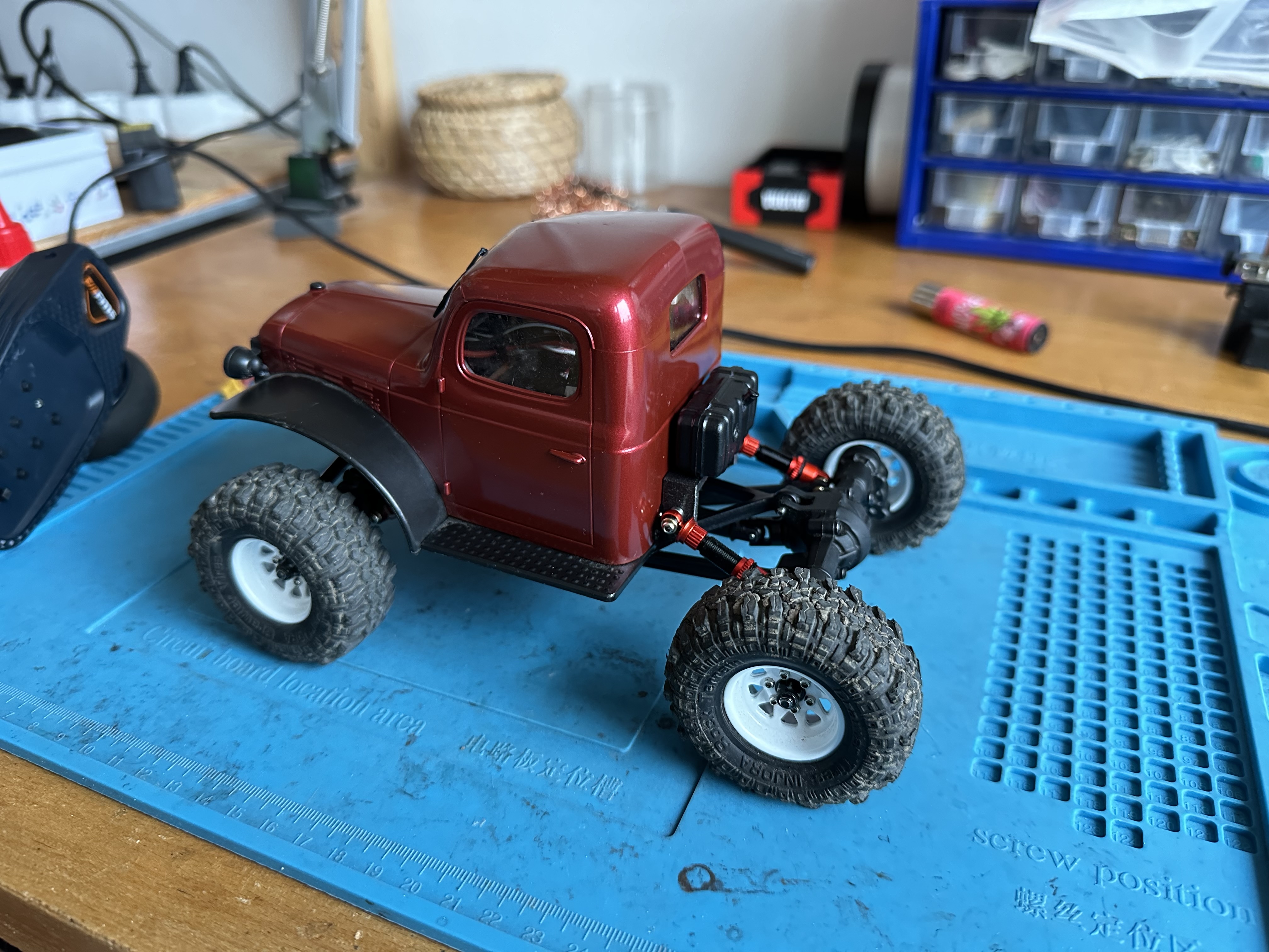 FMS FCX24 Power Wagon Chassis