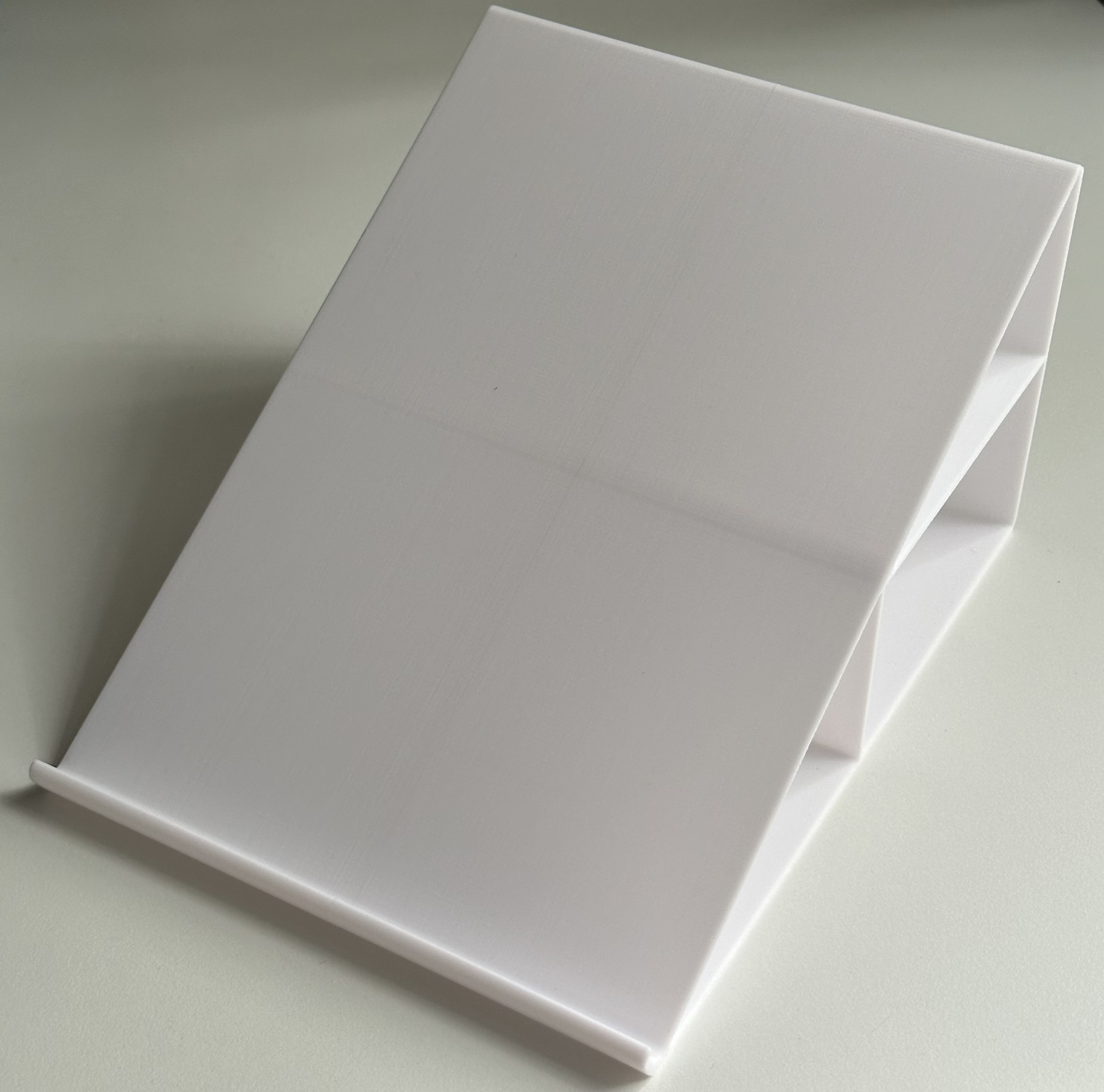 Mount for using a macbook as a second display