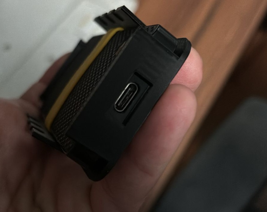 X200 SSD support with suction cup