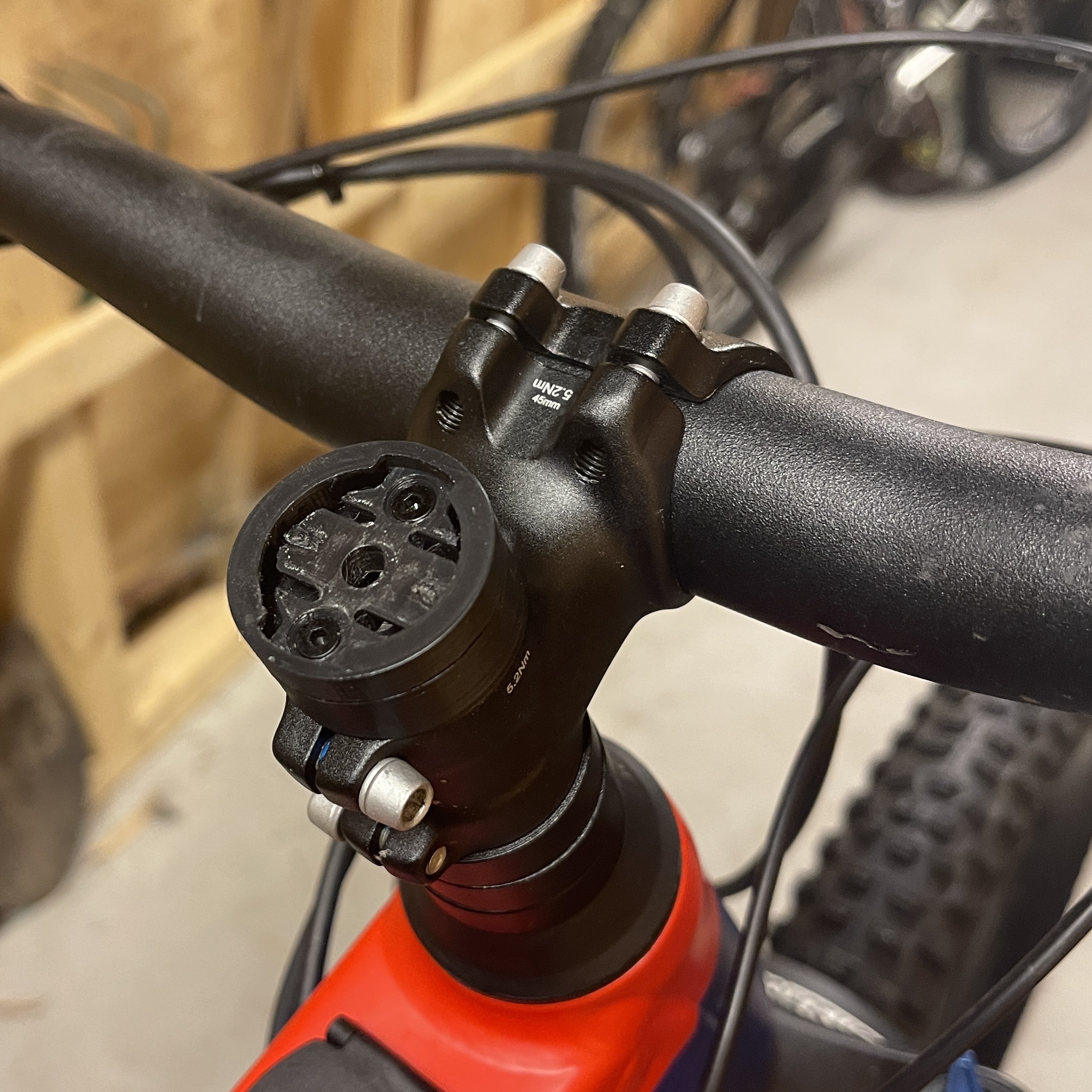 Garmin Edge Mount for the steering column.