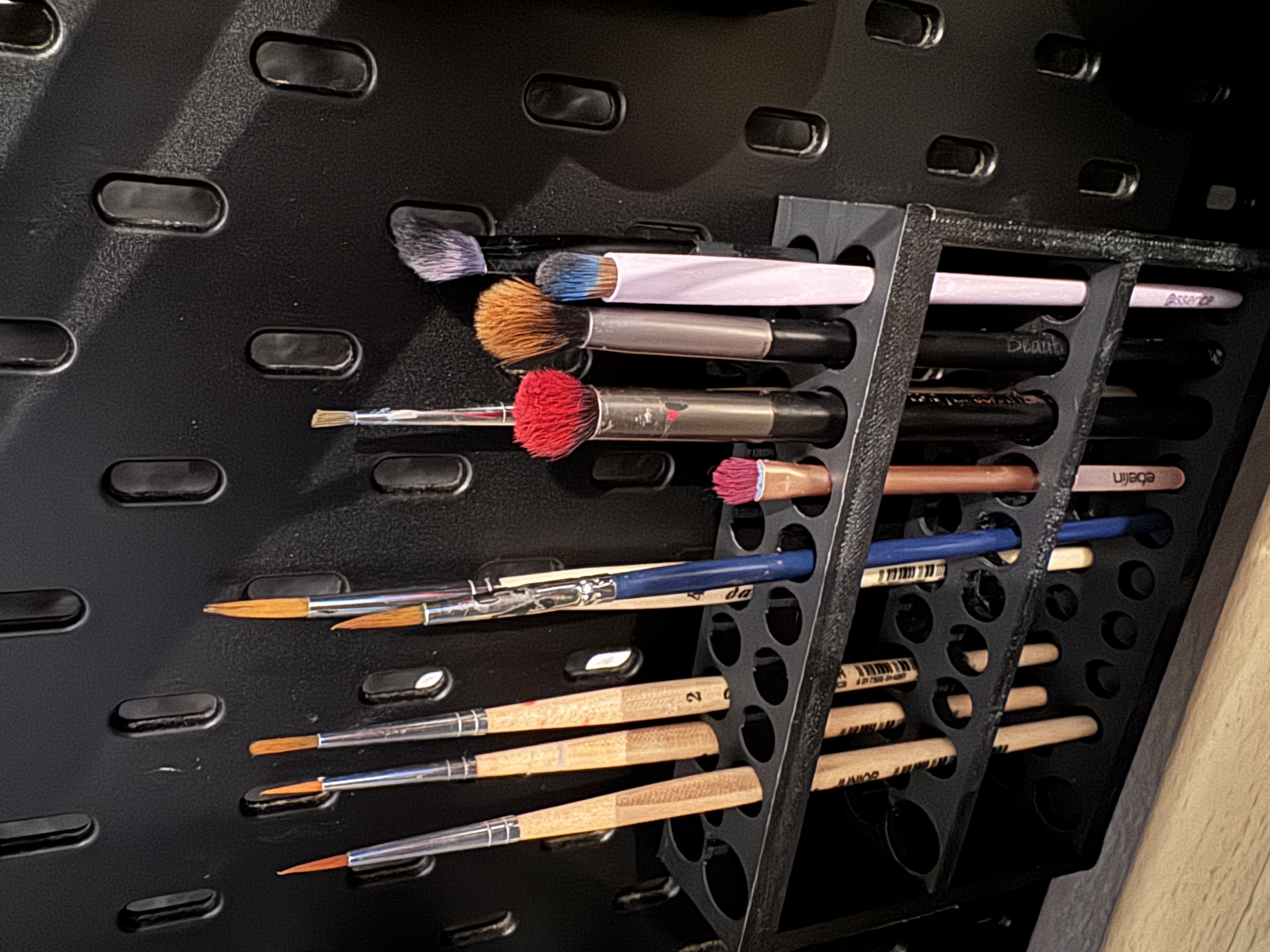 Skadis Paintbrush holder