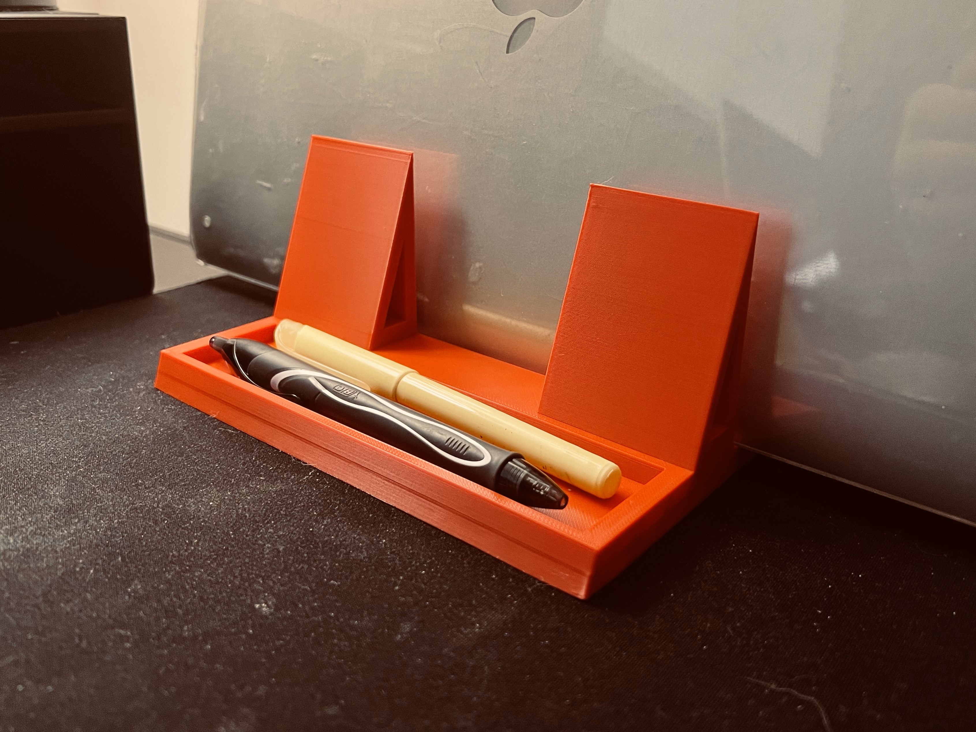 Vertical Laptop Stand with Tray por ConkSMASH Descargar modelo STL