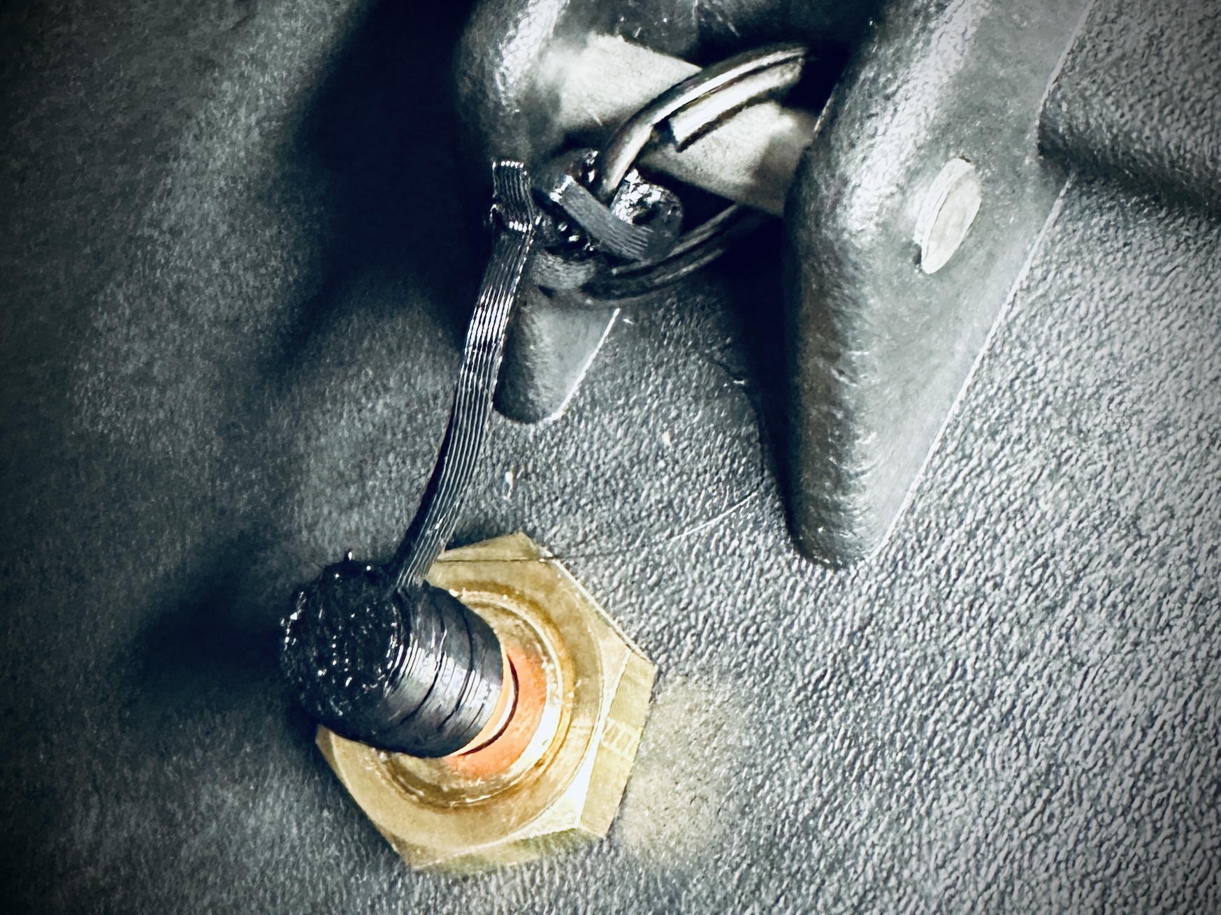 Tethered Drybox Plug (4mm)