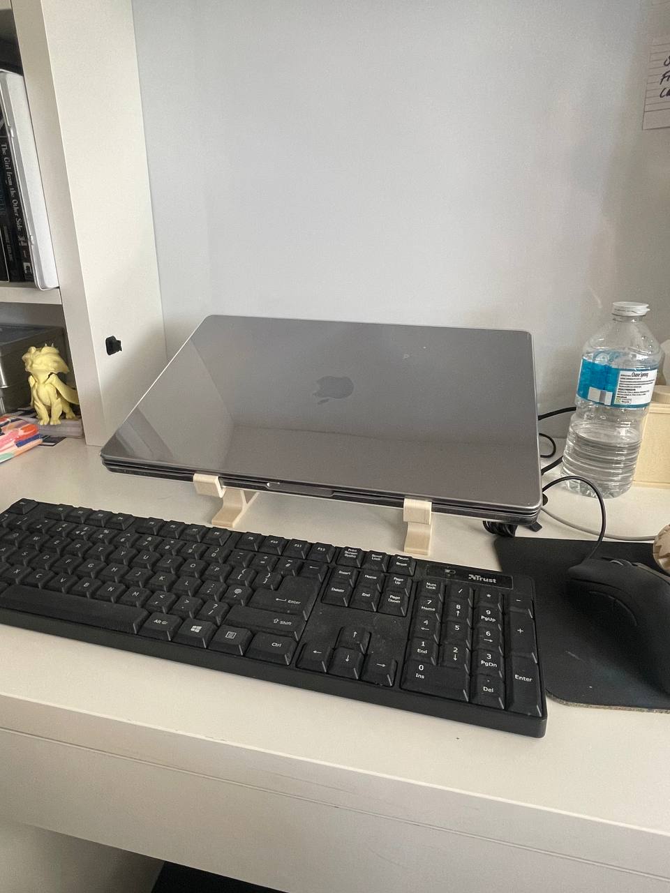 Macbook Stand 16inch + Case — miniatura 3