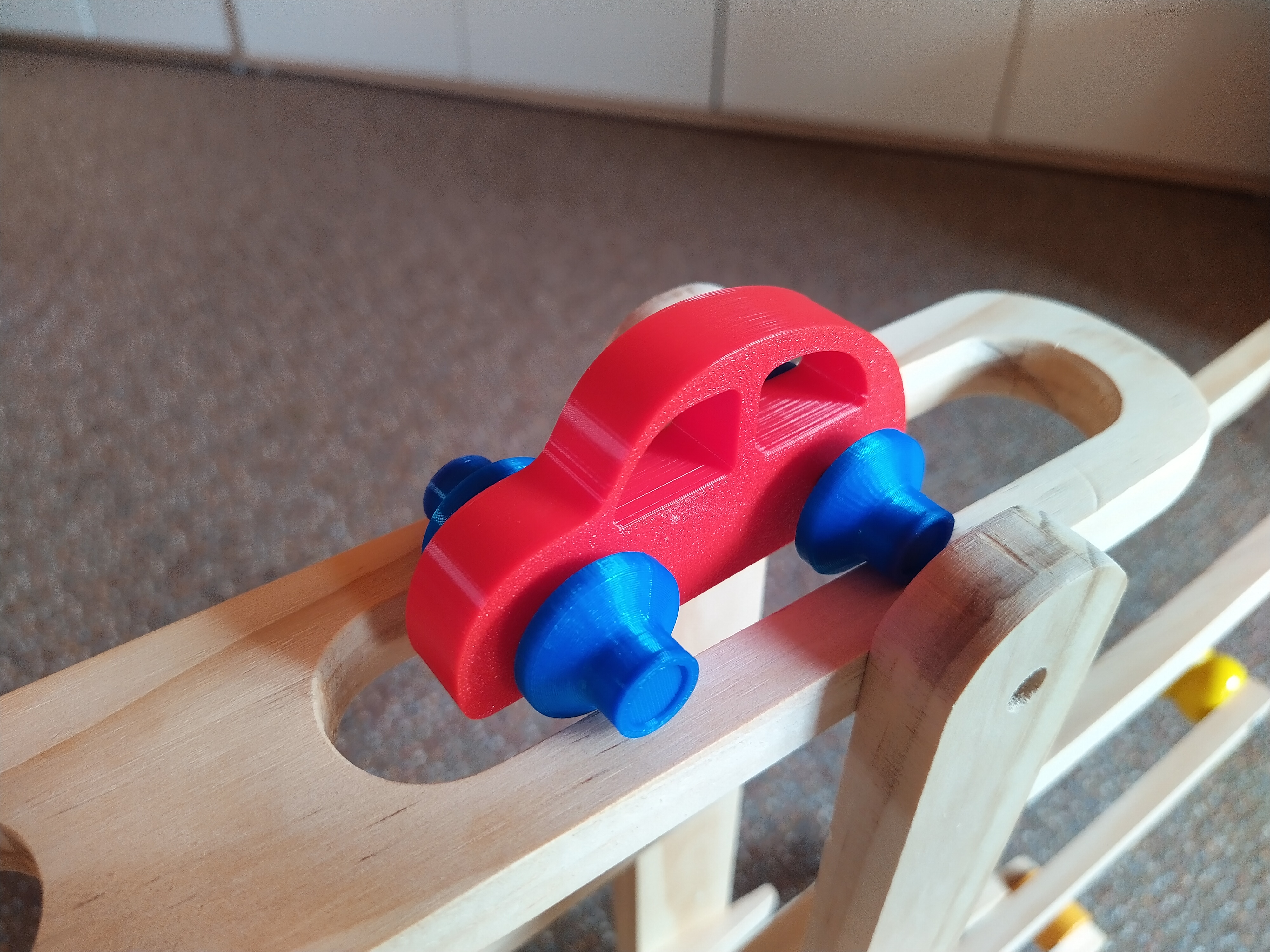 Ball track - bug car/Klučková dráha - auto brouk