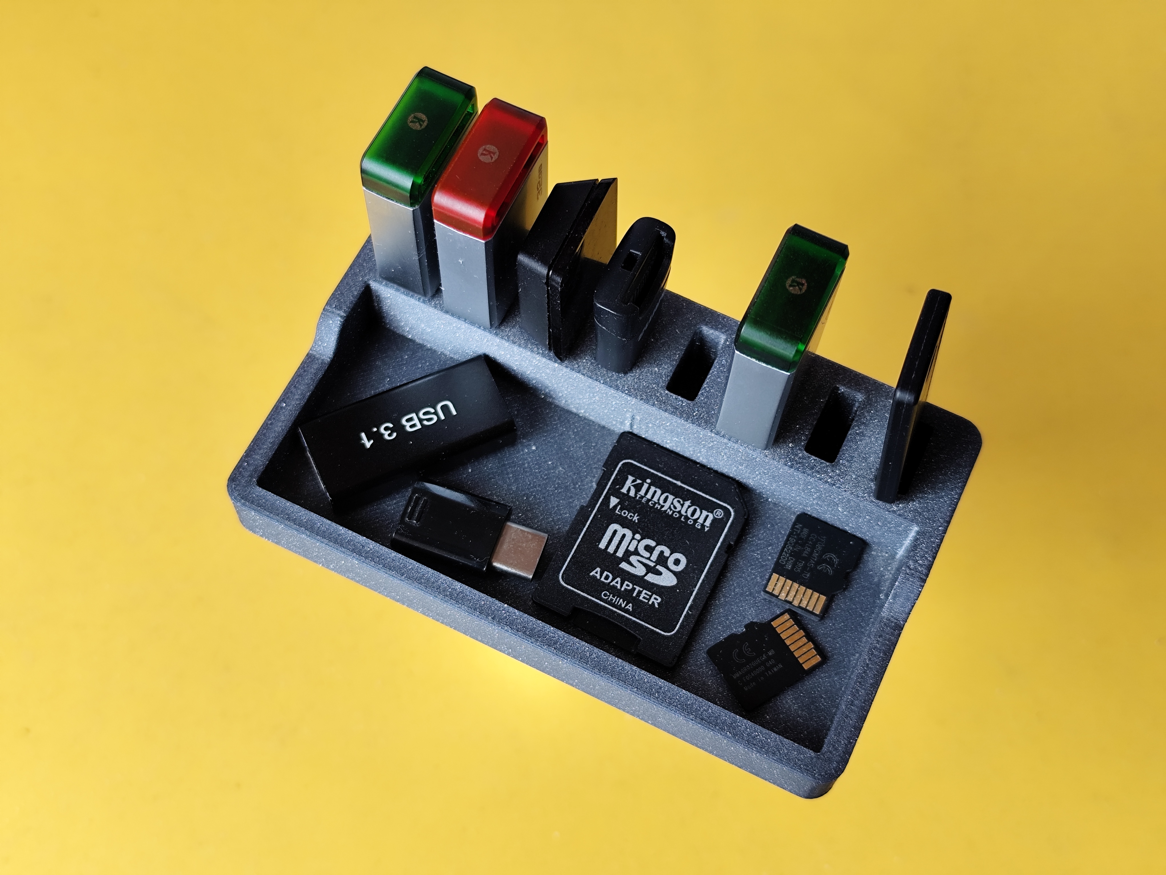 Tray with USB Storage — thumbnail 2