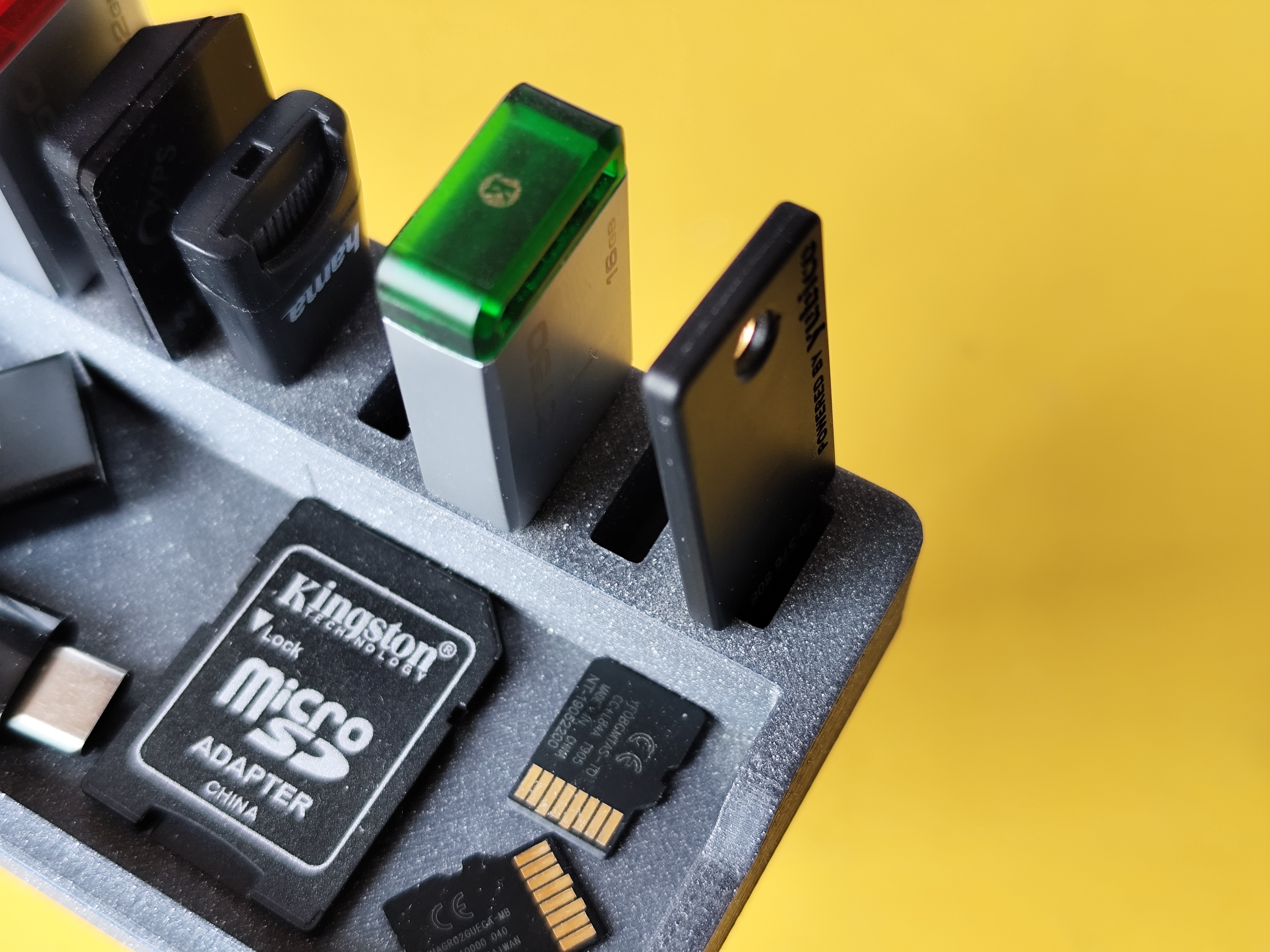 Tray with USB Storage — thumbnail 3