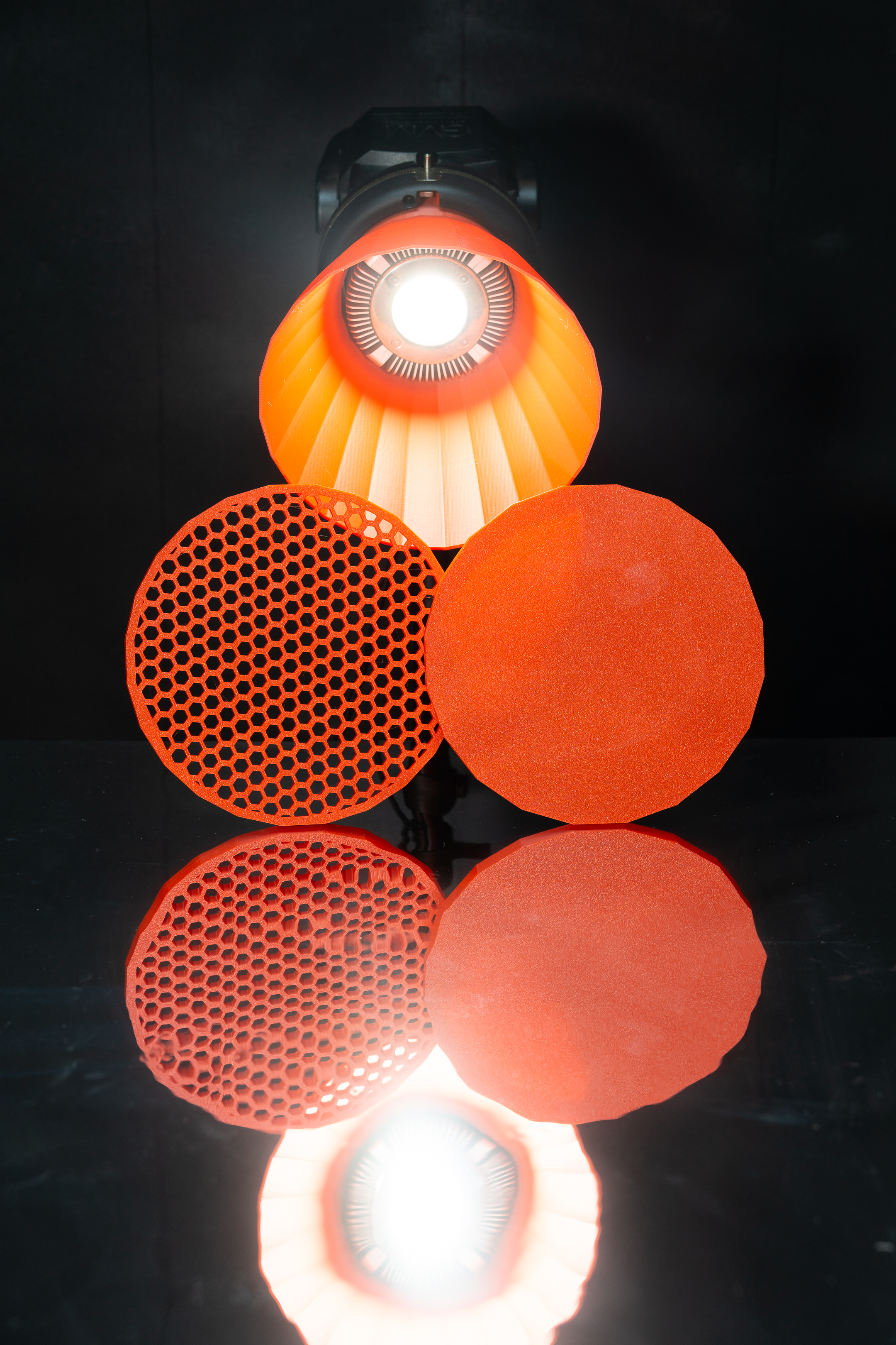 7in Bowens Reflector with Diffuser and Grid