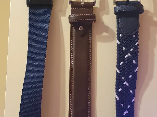 Belt hanger for every type of belt/ držák na všechny druhy pásků