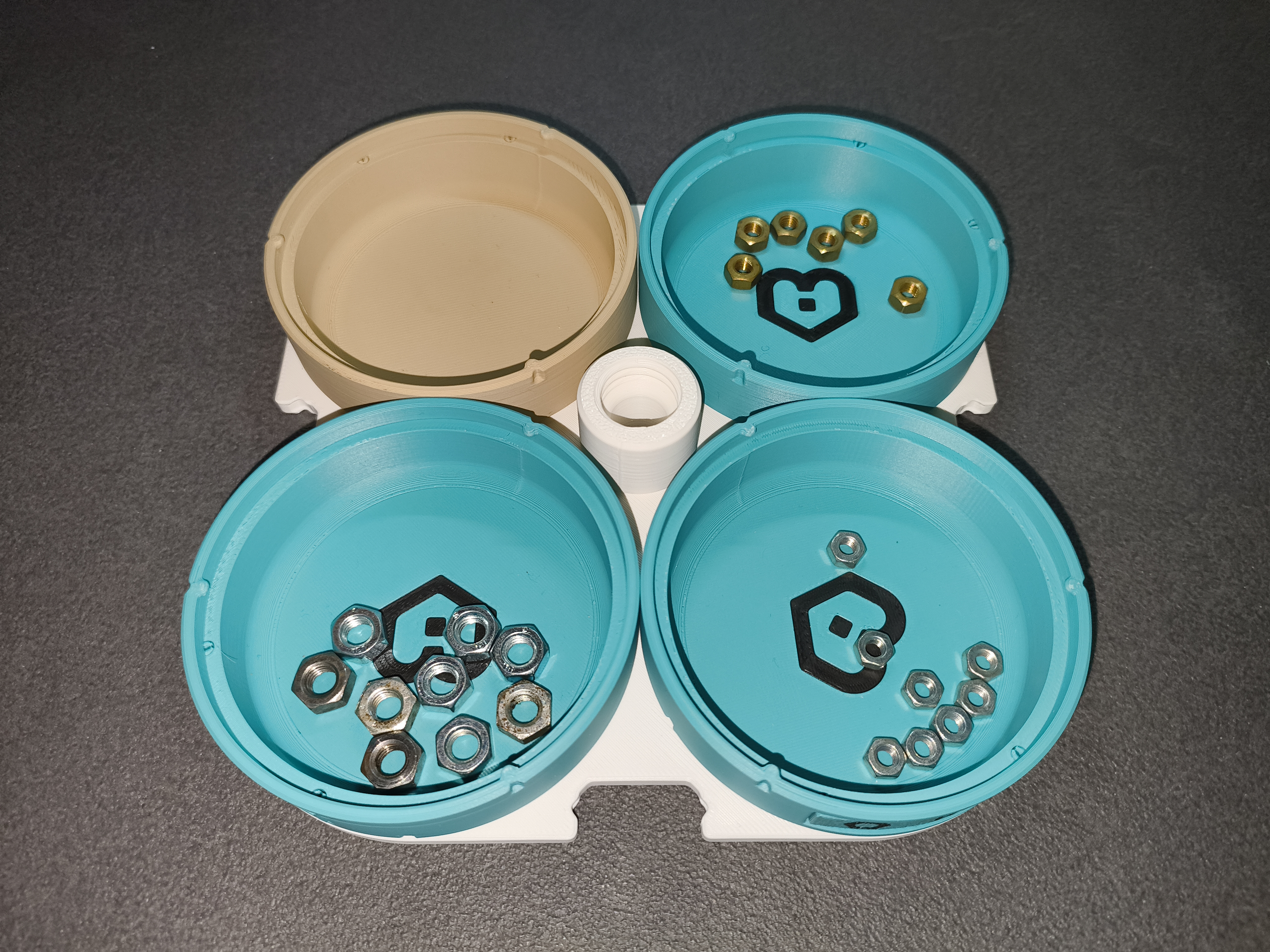 Miniatura 4 do modelo 3D Complete Modular Sorting System with Stackable Twist-Lock Storage Box