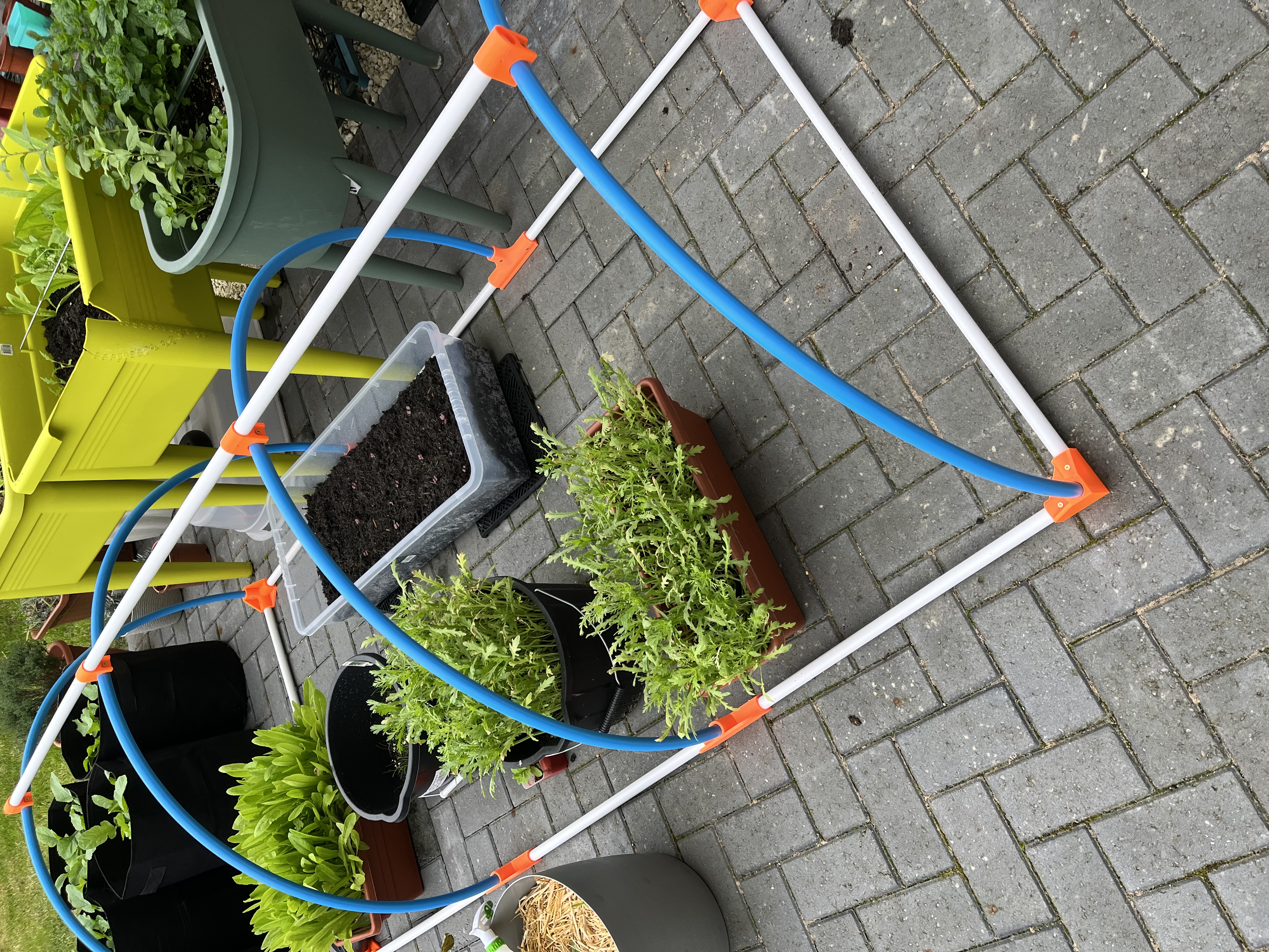 Pipe connector for small DIY Greenhouse hoop