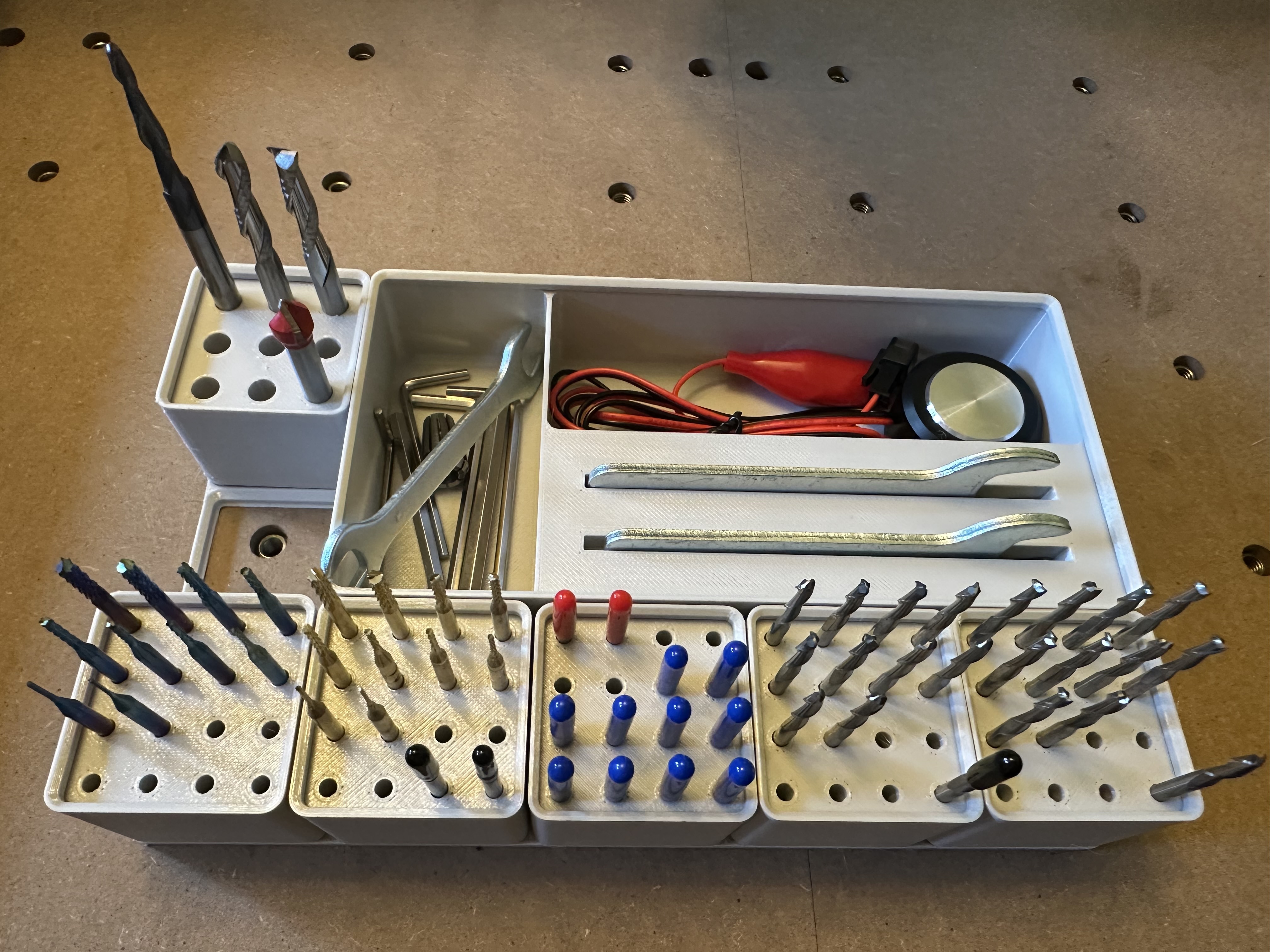 Bits and tools holder for TTC-450 CNC