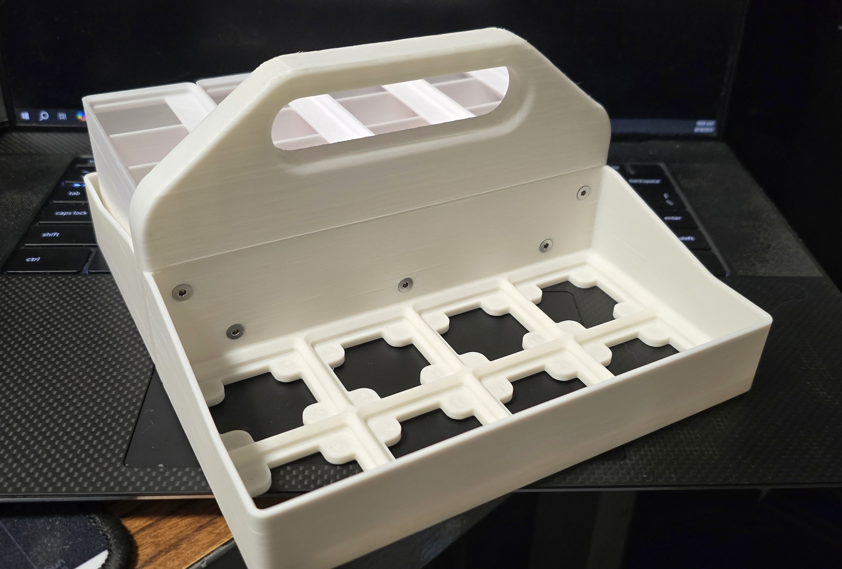 Gridfinity carrier with 2x4 side (added 3x4 and 4x4)
