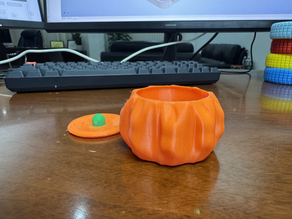 Pumpkin Treat Keeper by BennyHuang | Download free STL model | Printables.com