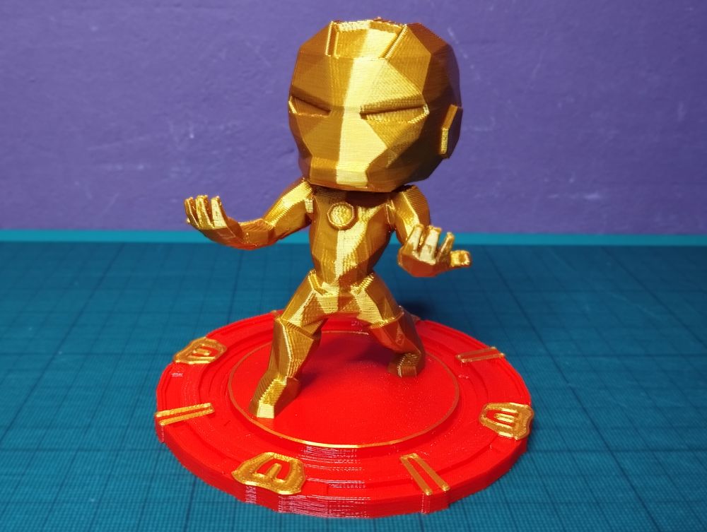 Lowpoly Baby Iron-man Stand