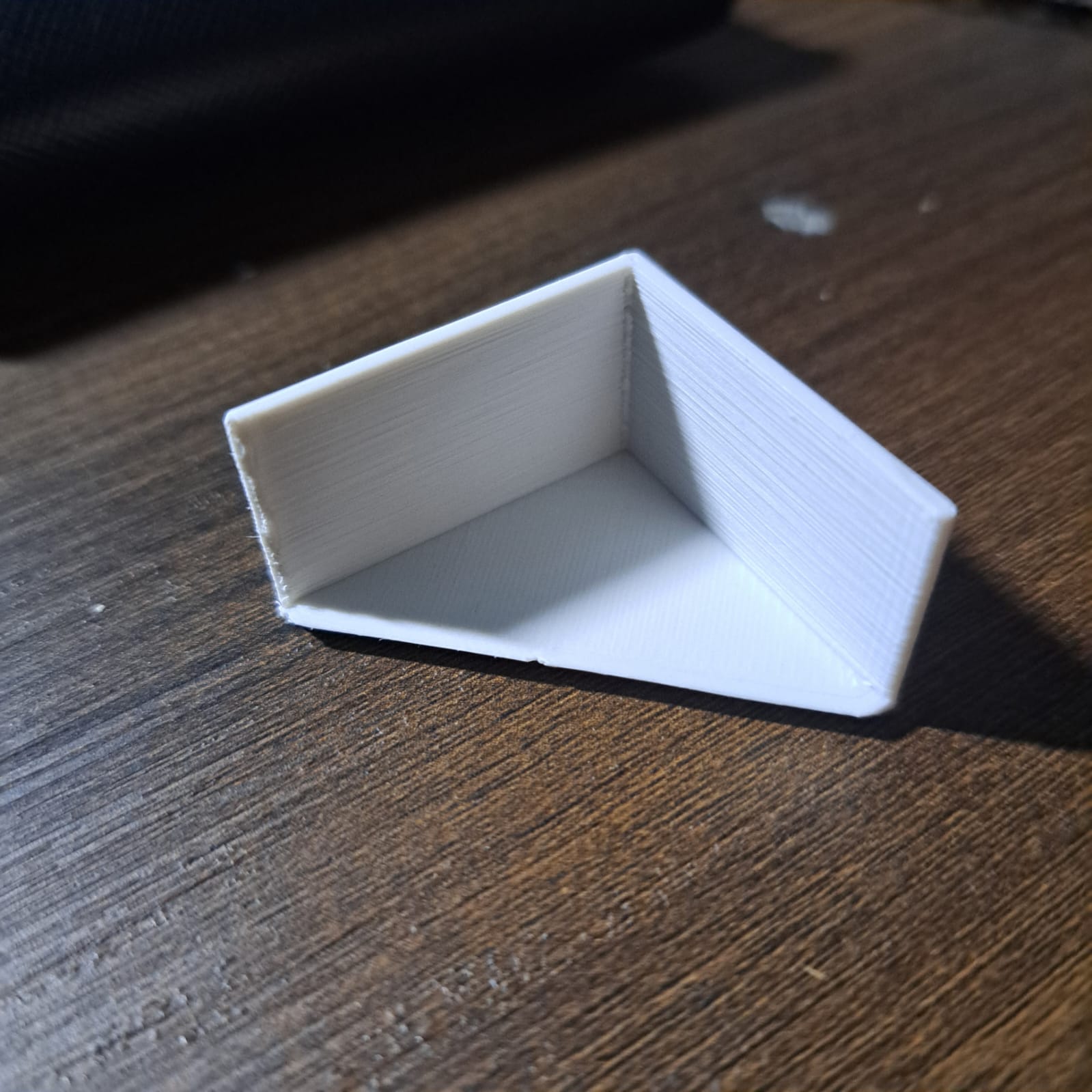 Miniatura 2 do modelo 3D Corner Protector Tables