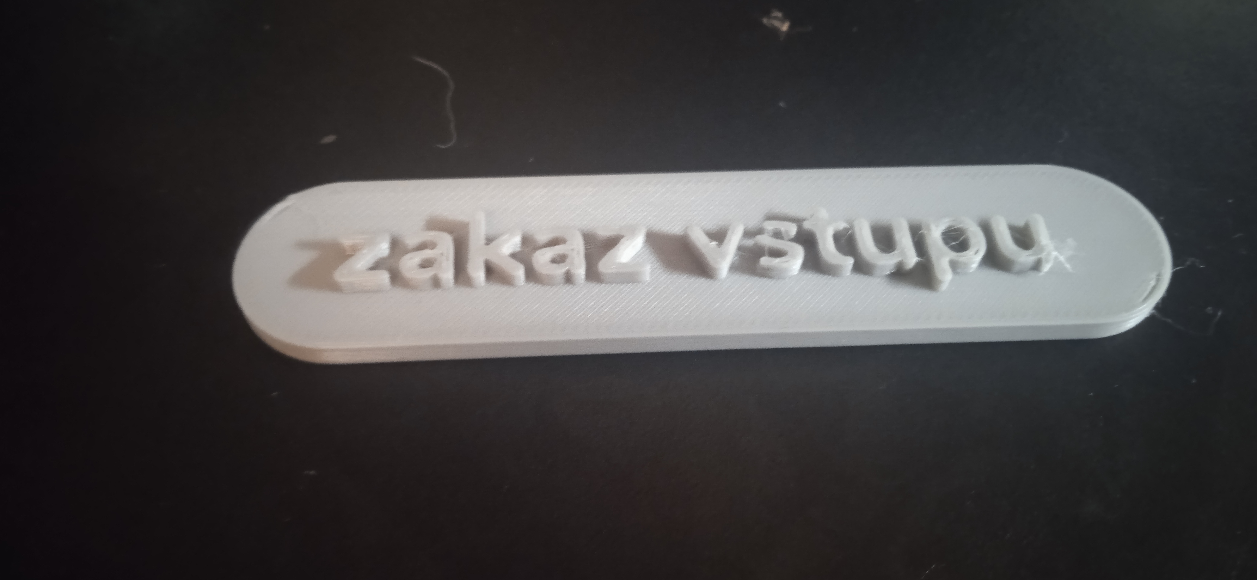 zakaz vstupu cedule