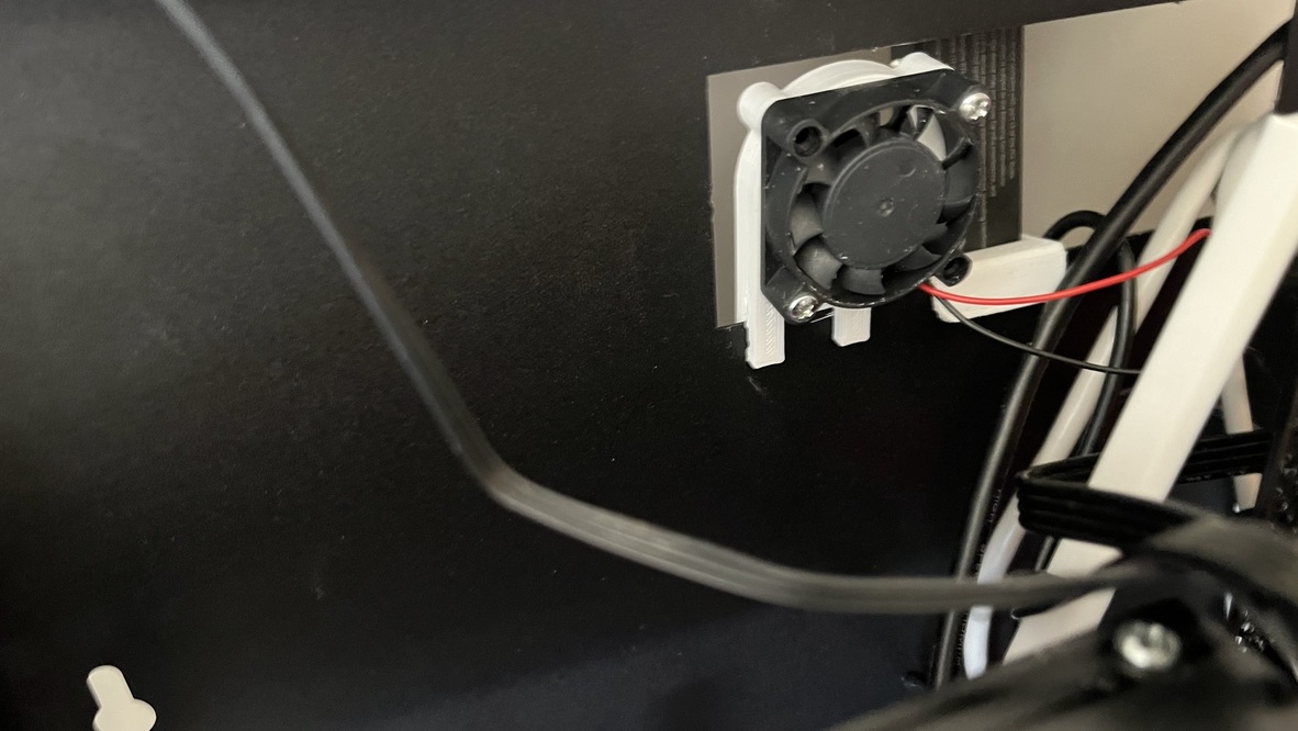 Fastener of 40mm fan to thin sheet metal