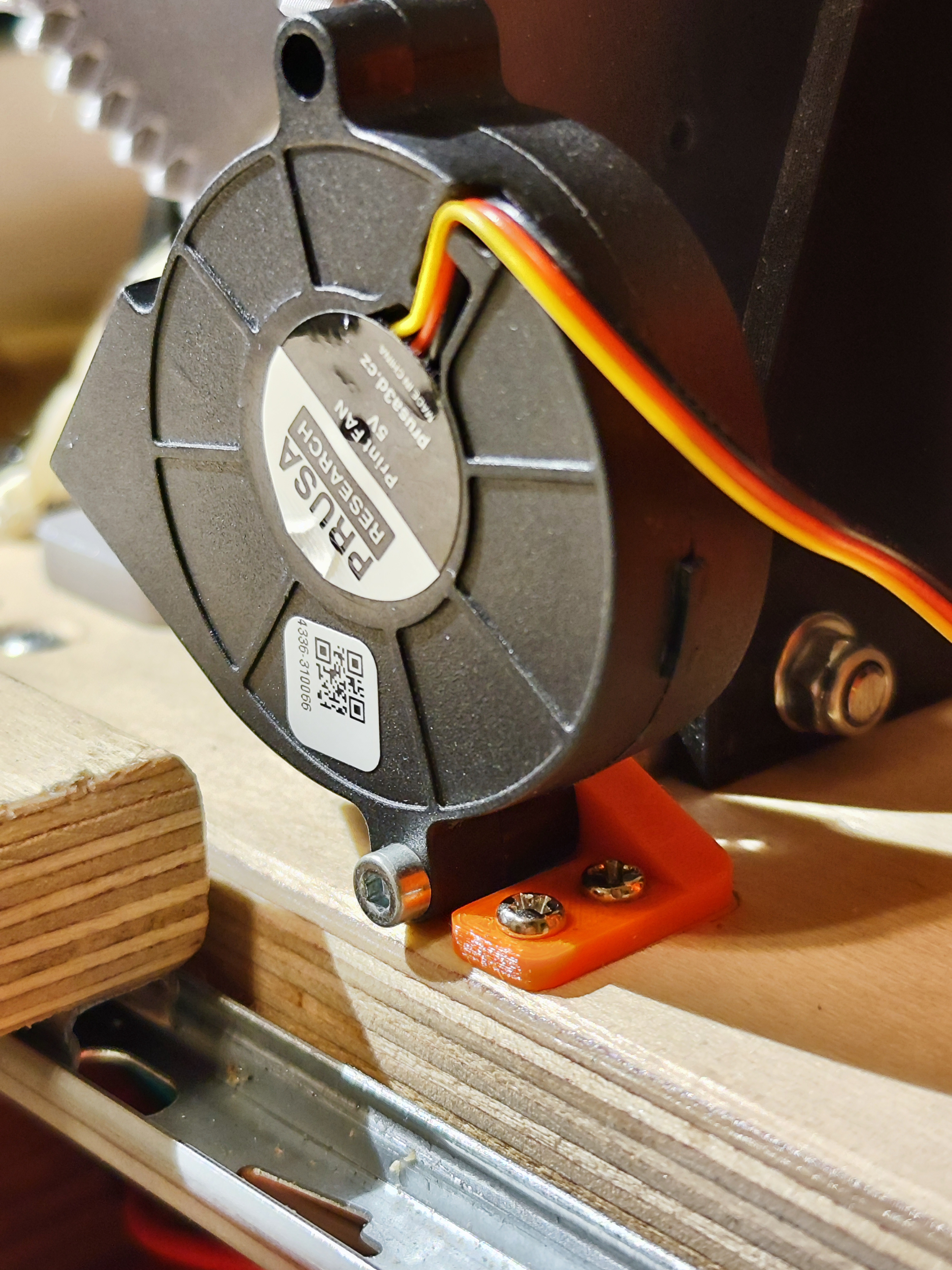Adjustable 5015 Fan Mount