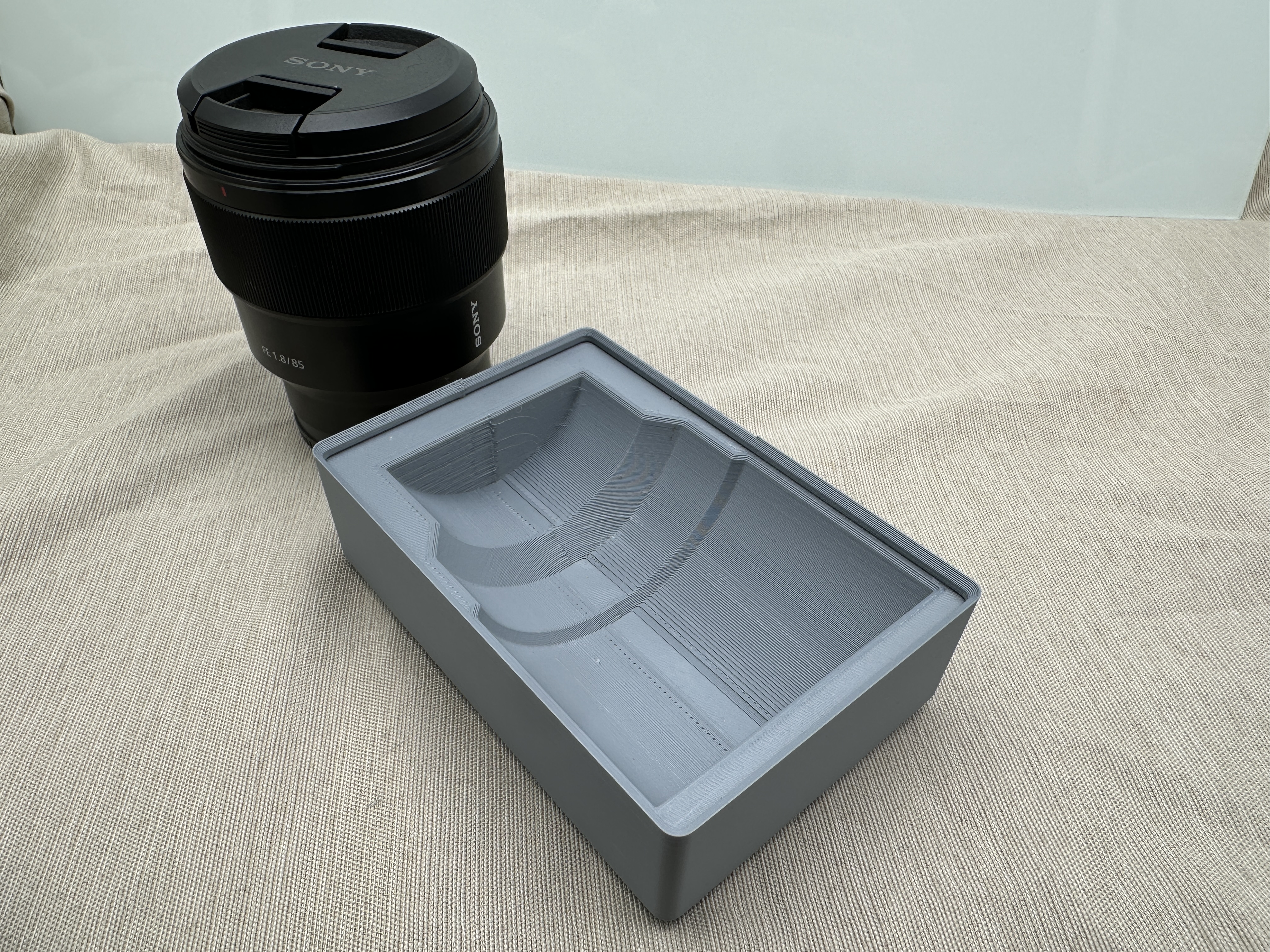 Sony FE 1.8/85mm Gridfinity bin — miniatura 2