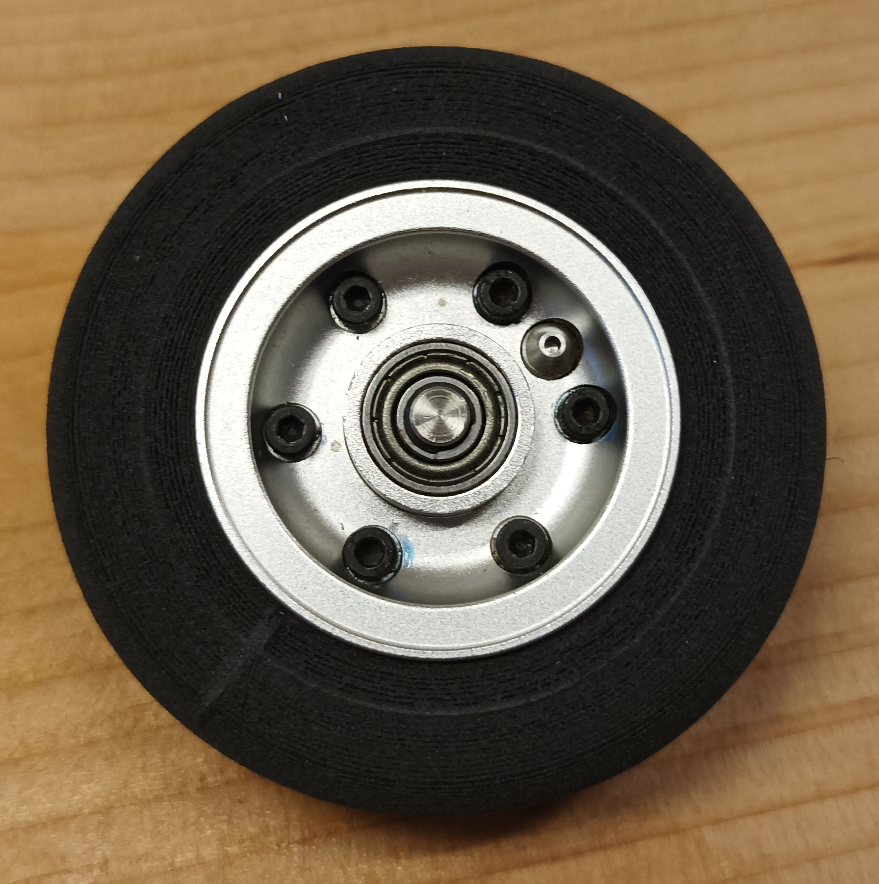 Avanti XS Main Gear Tire Replacement in VarioShore TPU