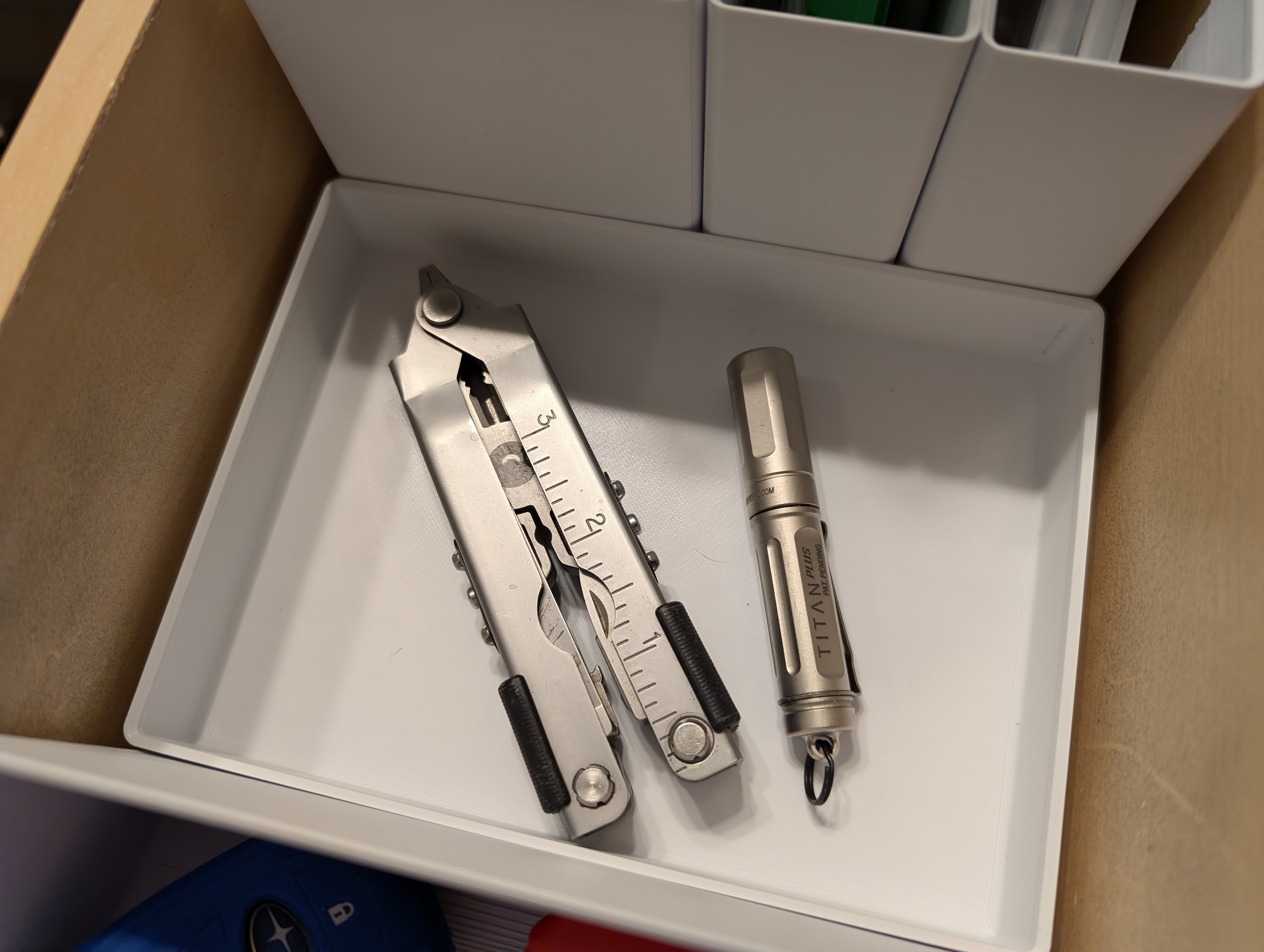 Miniatura 4 do modelo 3D Gridfinity EDC Knife-Multitool Organizer