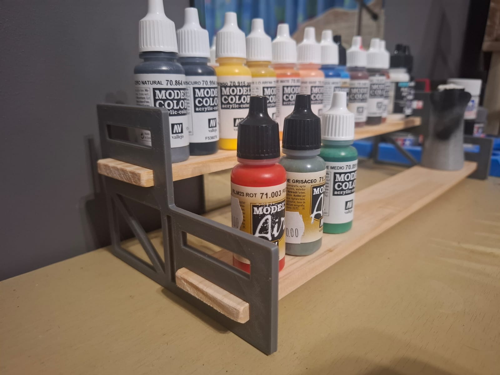 Simple Shelf