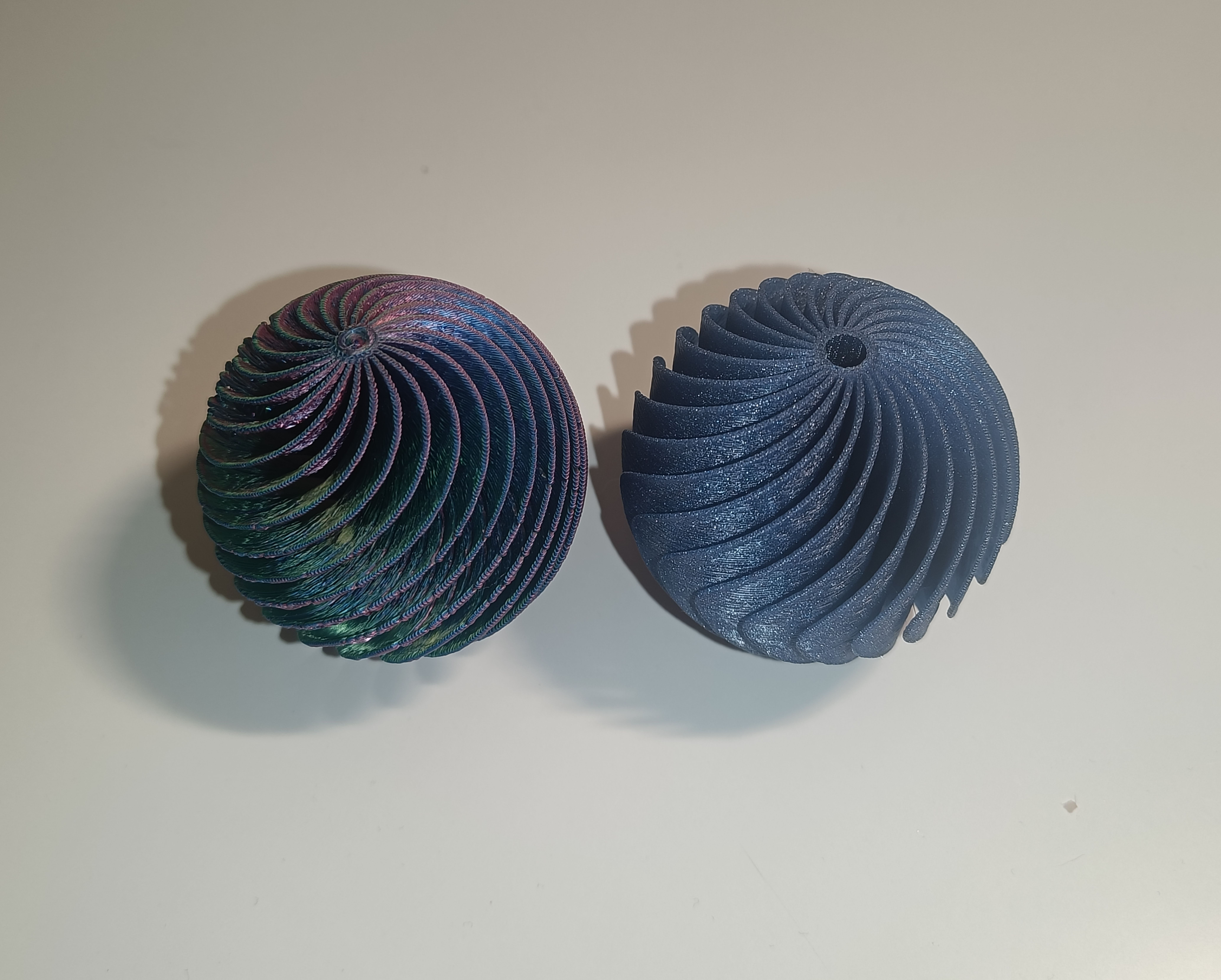 Bouncyish ball - vase mode - 2 versions