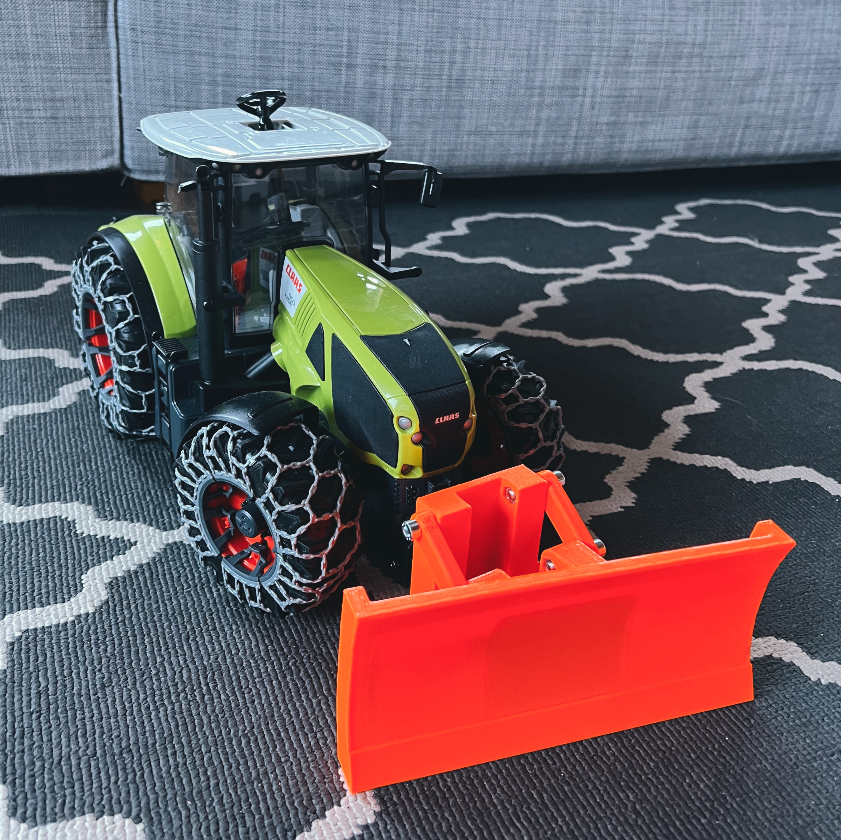 Snow Plow for Bruder tractor by Nordheim Download free STL model