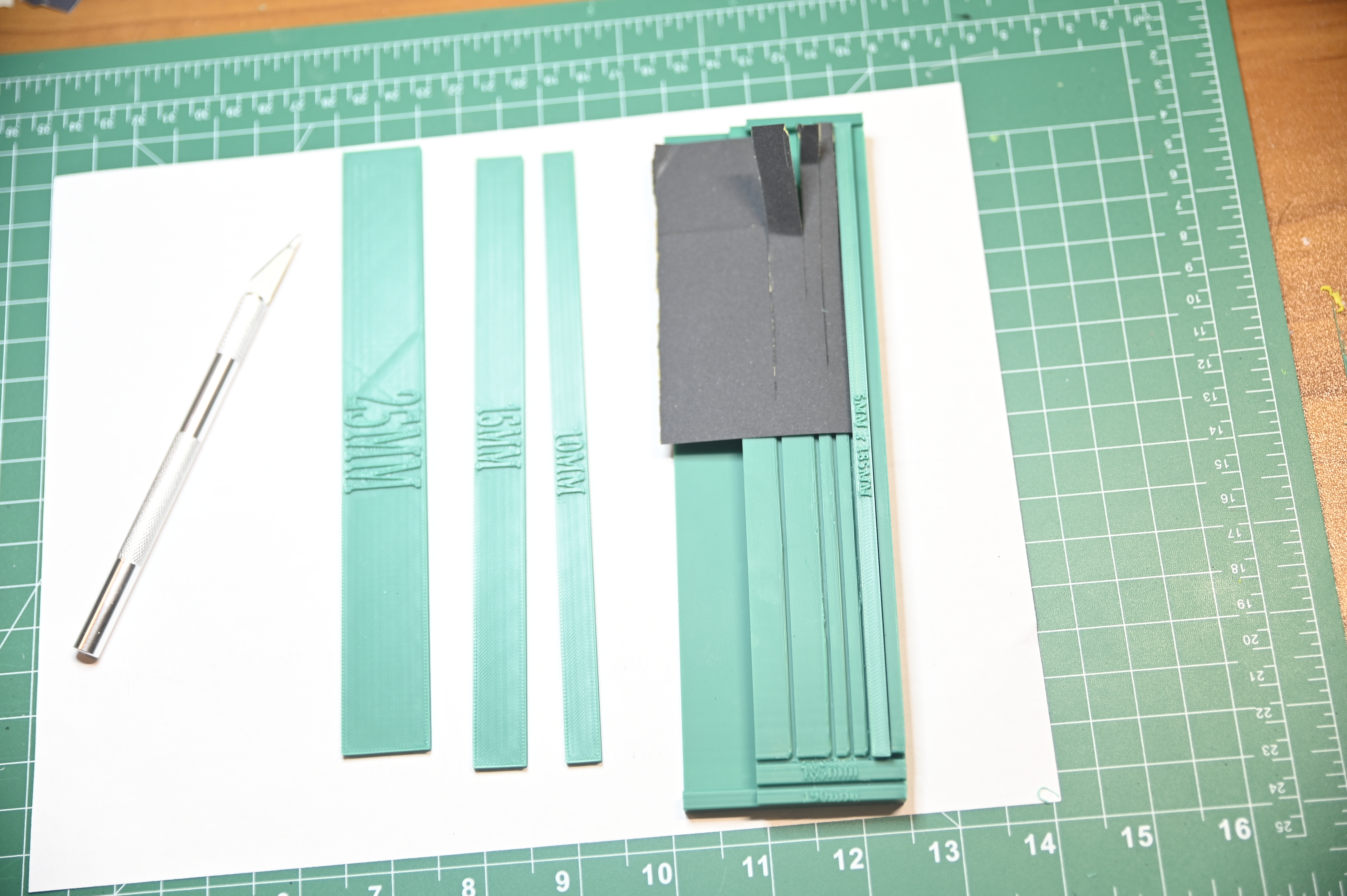 Sandpaper Cutting Guide for Sanding Sticks and pens. 5-25MM widths and 185MM long