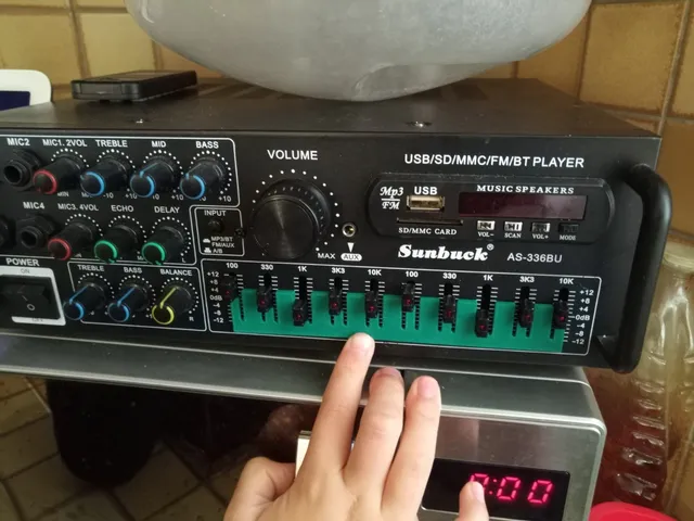 Graphic equalizer preset for amplifier